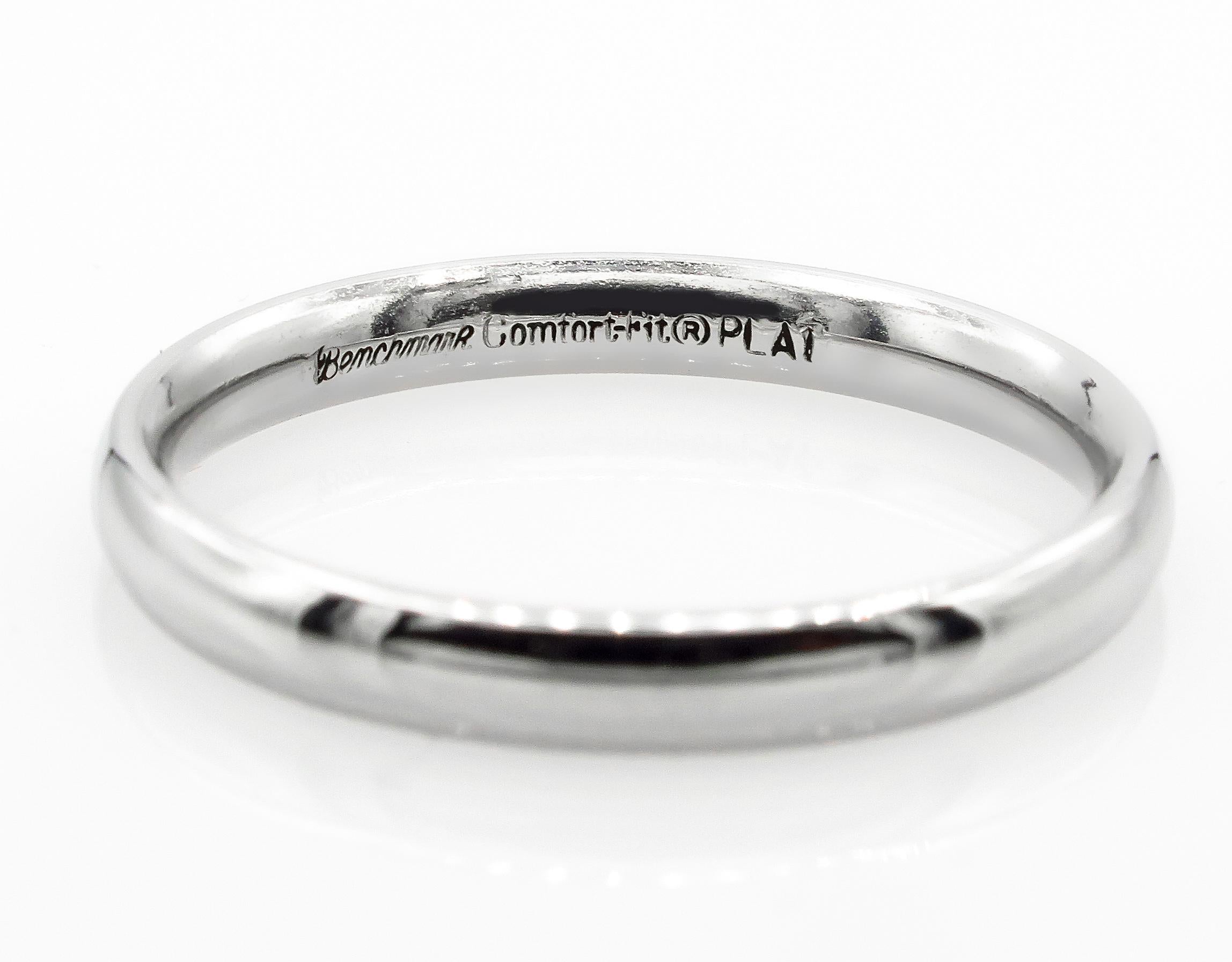 Benchmark Solid Platinum 950 Plain Wedding Band Ring Comfort Fit  In Excellent Condition For Sale In New York, NY