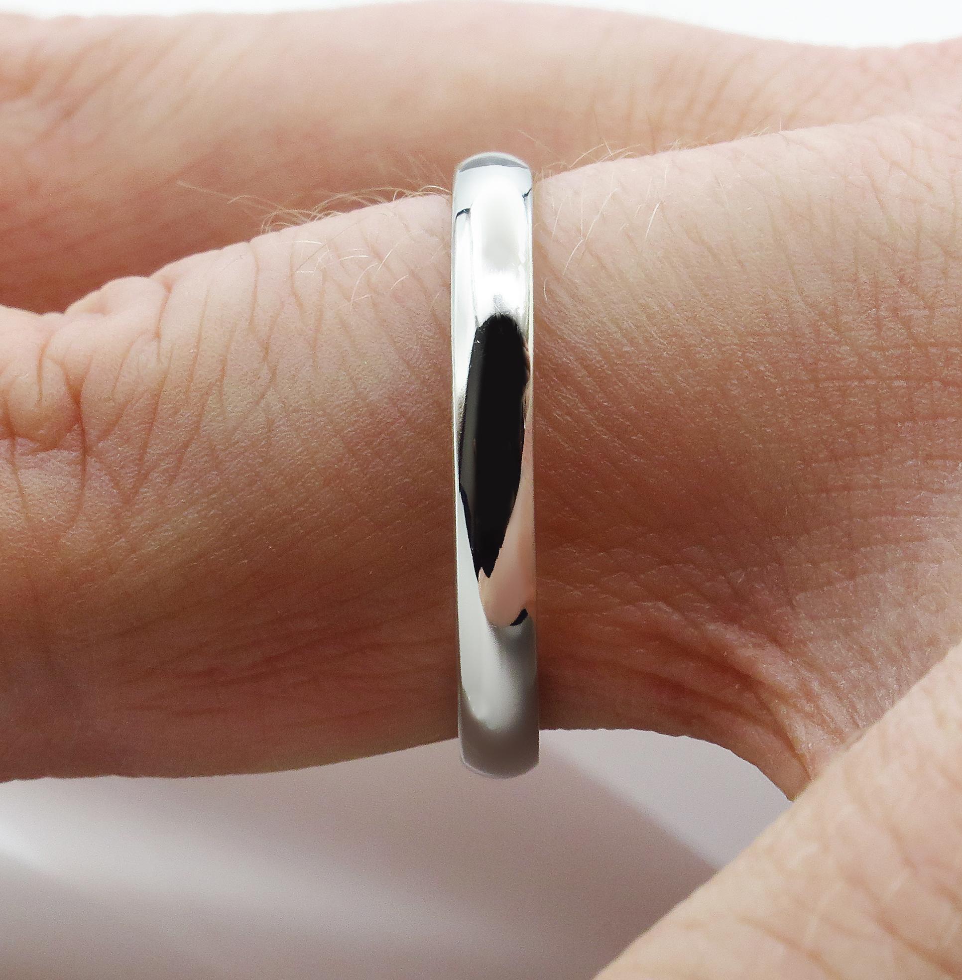 Benchmark Solid Platinum 950 Plain Wedding Band Ring Comfort Fit For Sale 3