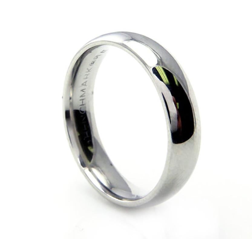 Benchmark Solid Platinum 950 Plain Wedding Band Ring Comfort Fit For Sale 1