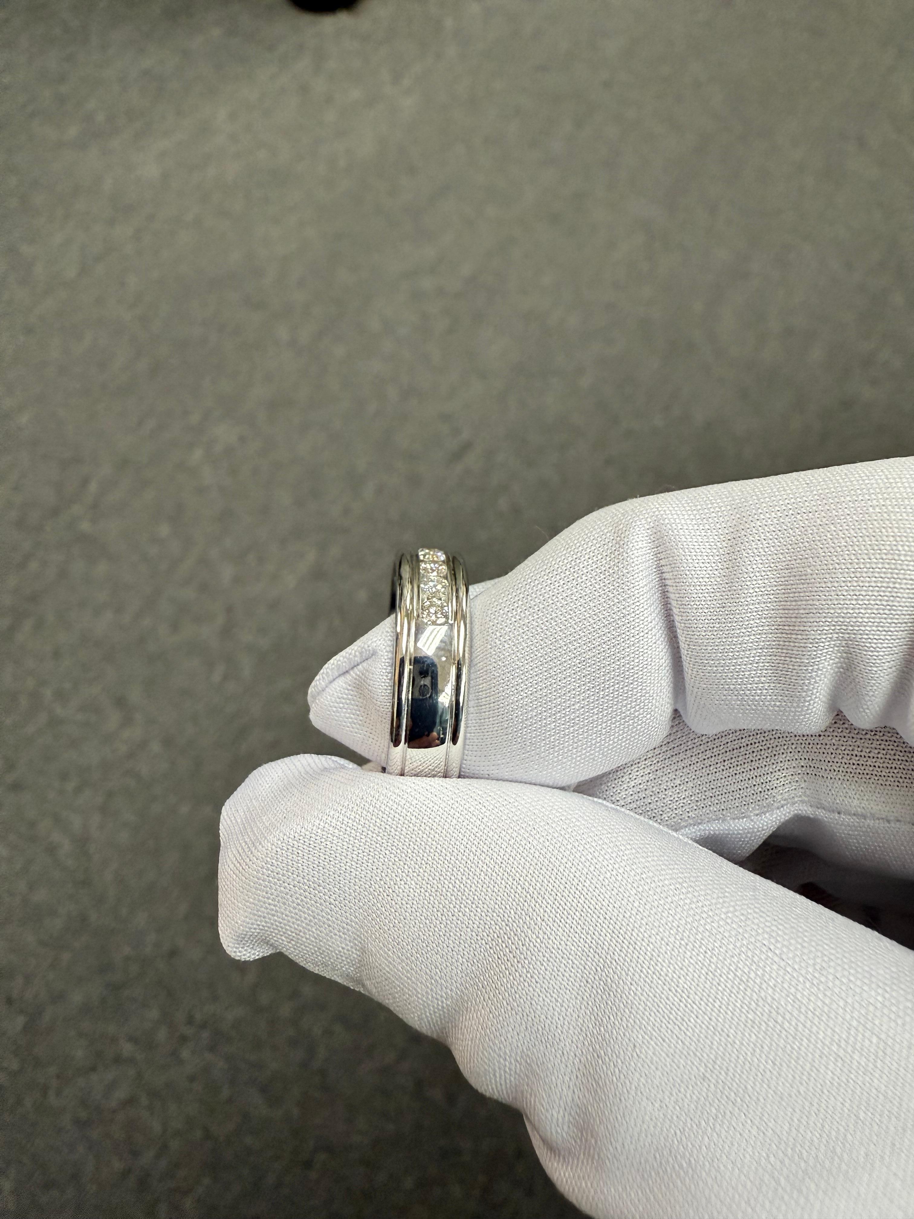 Benchmark Siete Diamantes 14k  Anillo de oro blanco en venta 4
