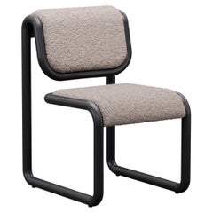 Colección Tubo de Bend Goods -- Silla de Comedor en Negro con Boucle Gris