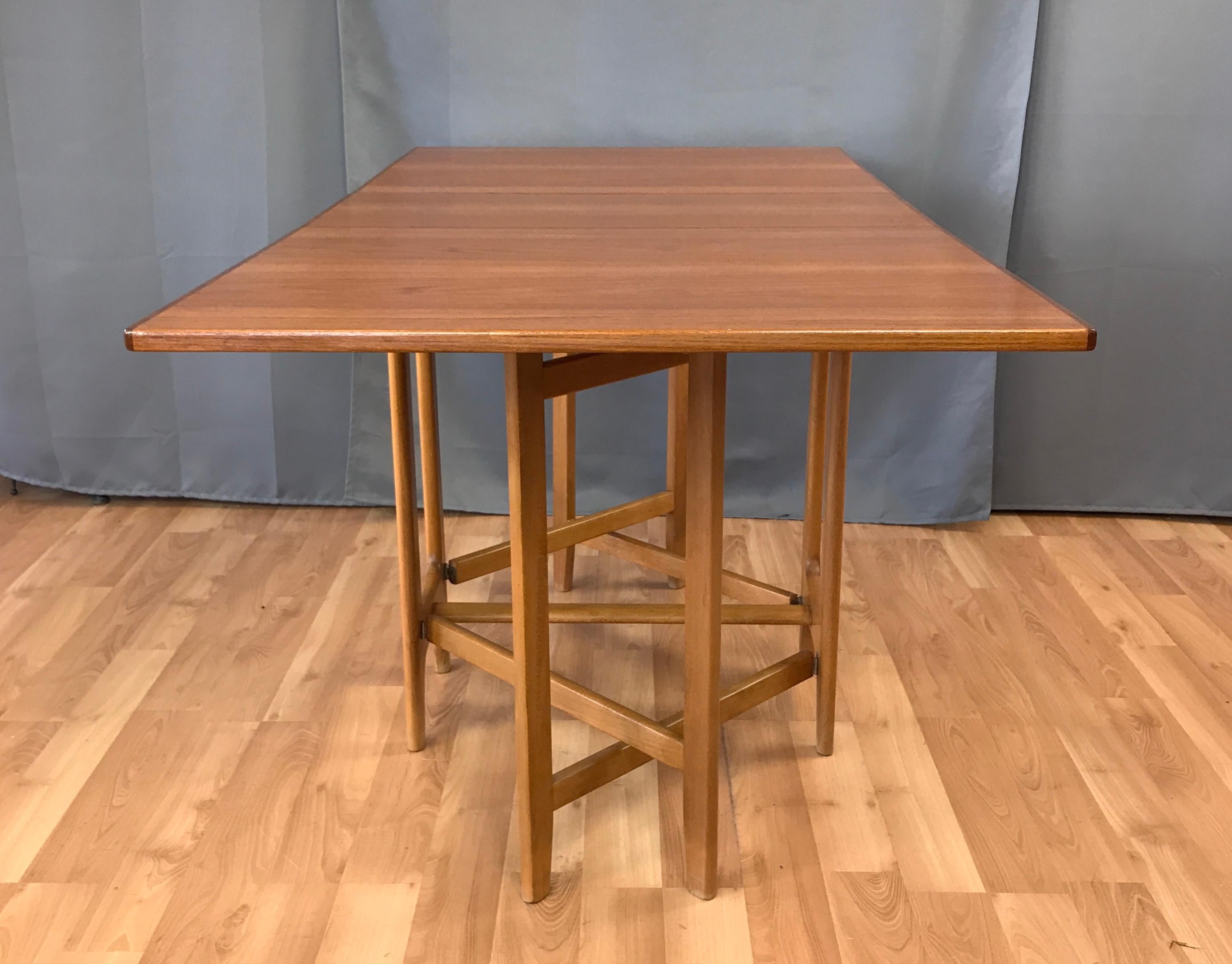 Bendt Winge Designed Drop-Leaf Dining Table for Kleppe Møbelfabrik 5
