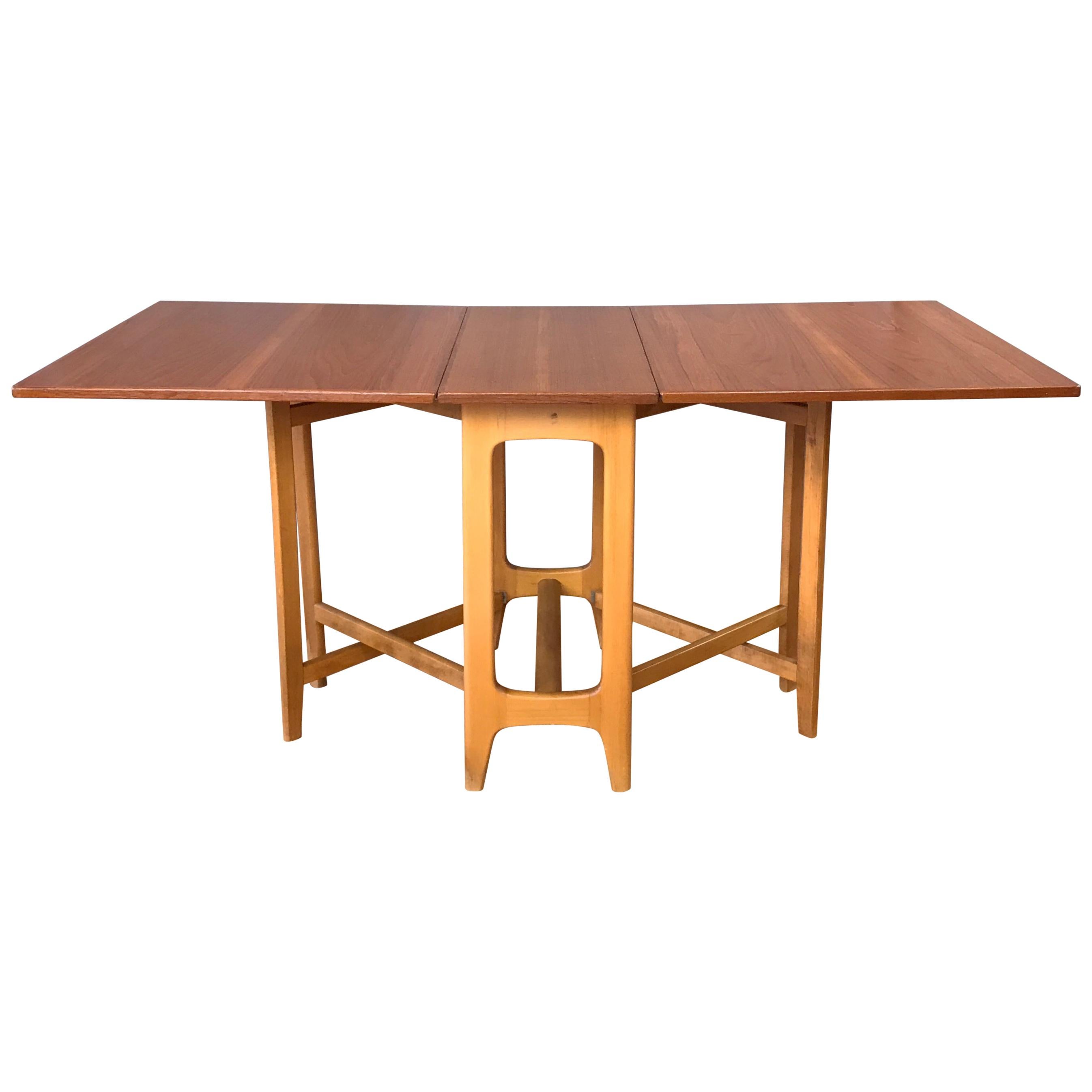 Bendt Winge Designed Drop-Leaf Dining Table for Kleppe Møbelfabrik