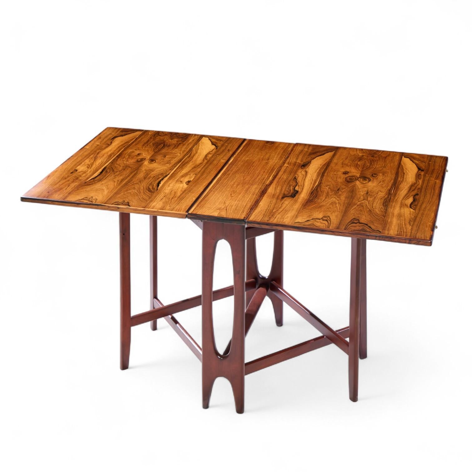 Table de salle à manger en palissandre norvégien du Micentenaire Bendt Winge - Paire en vente 6