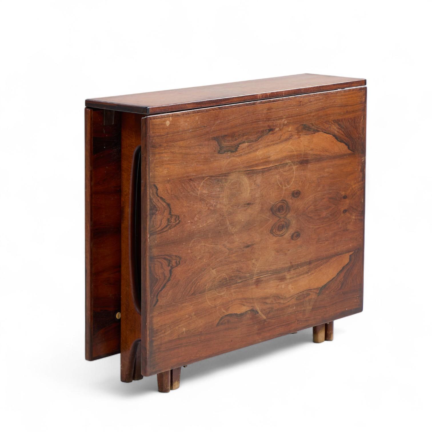Norvégien Bendt Winge Mid Century Norwegian Rosewood Drop-Leaf Table de salle à manger en palissandre en vente
