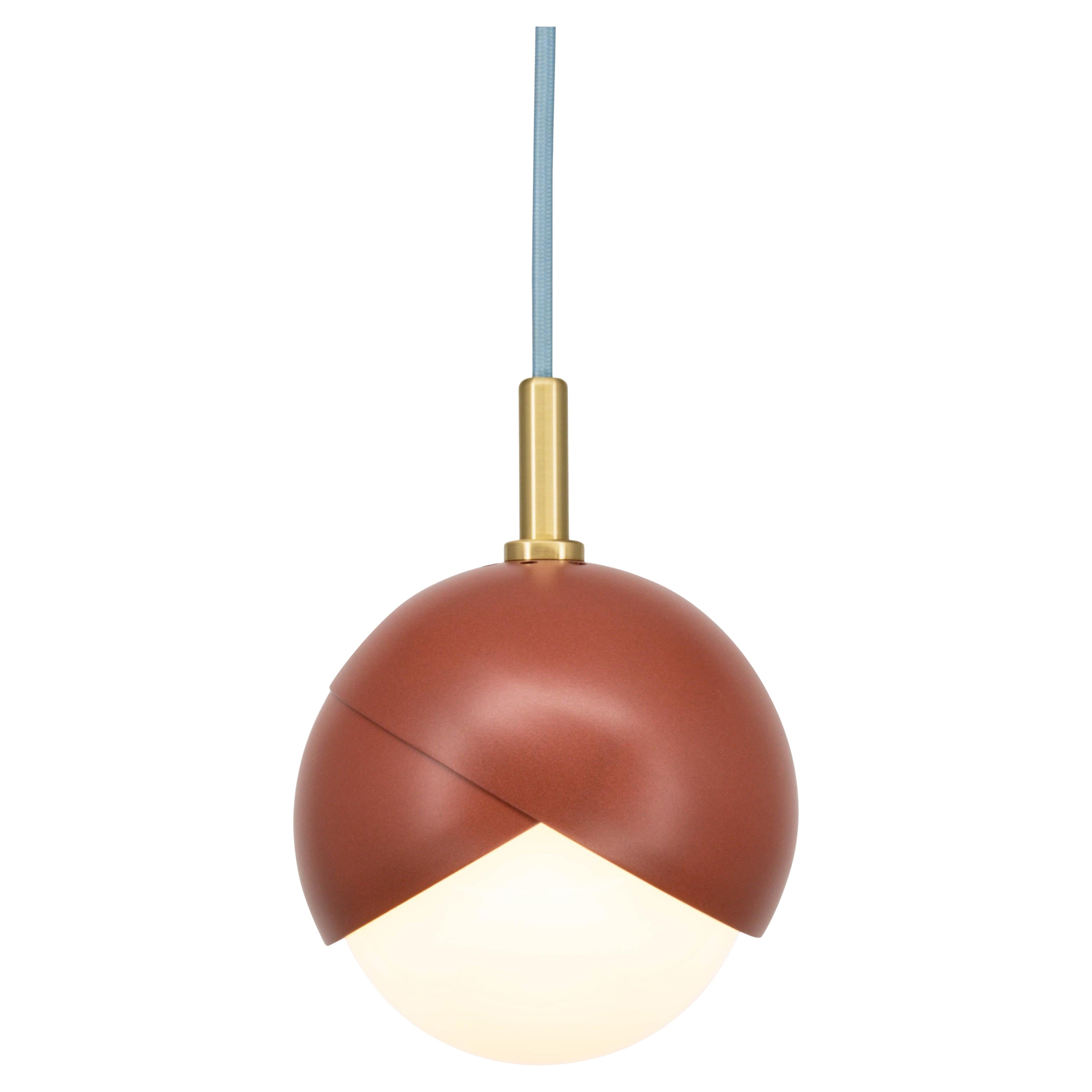 Lampe à suspension Benedict en Adobe Powder Coat, laiton satiné, 9 pouces de diamètre en vente