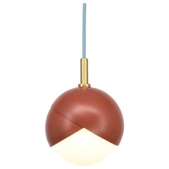 Lampe à suspension Benedict en Adobe Powder Coat, laiton satiné, cordon bleu, petit modèle