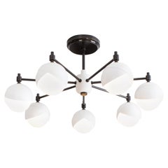 Lustre Benedict à sept lumières en manteau en poudre blanc mat et laiton noirci