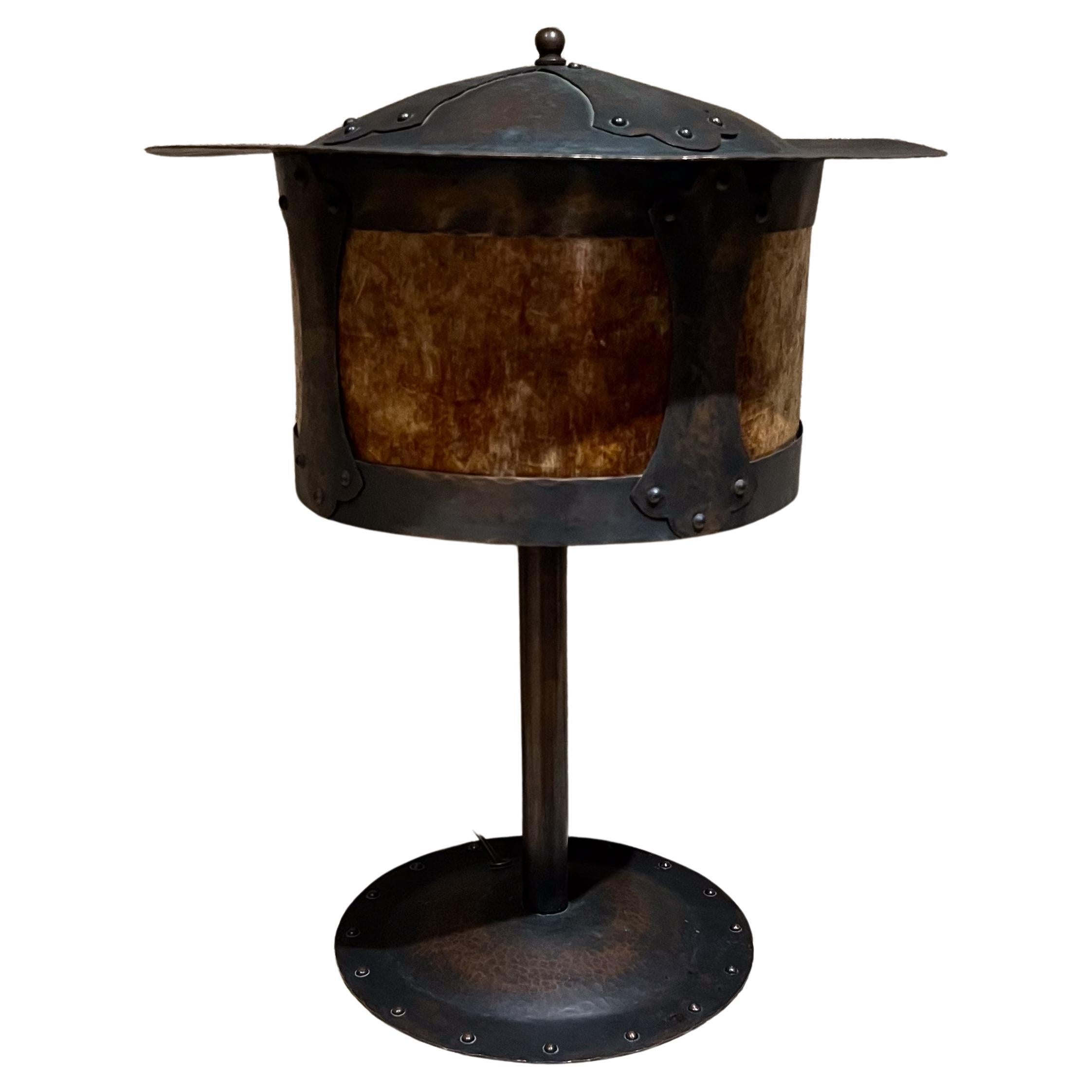 Style of Benedict Studios Arts and Crafts Table Lamp Hammered Copper Mica