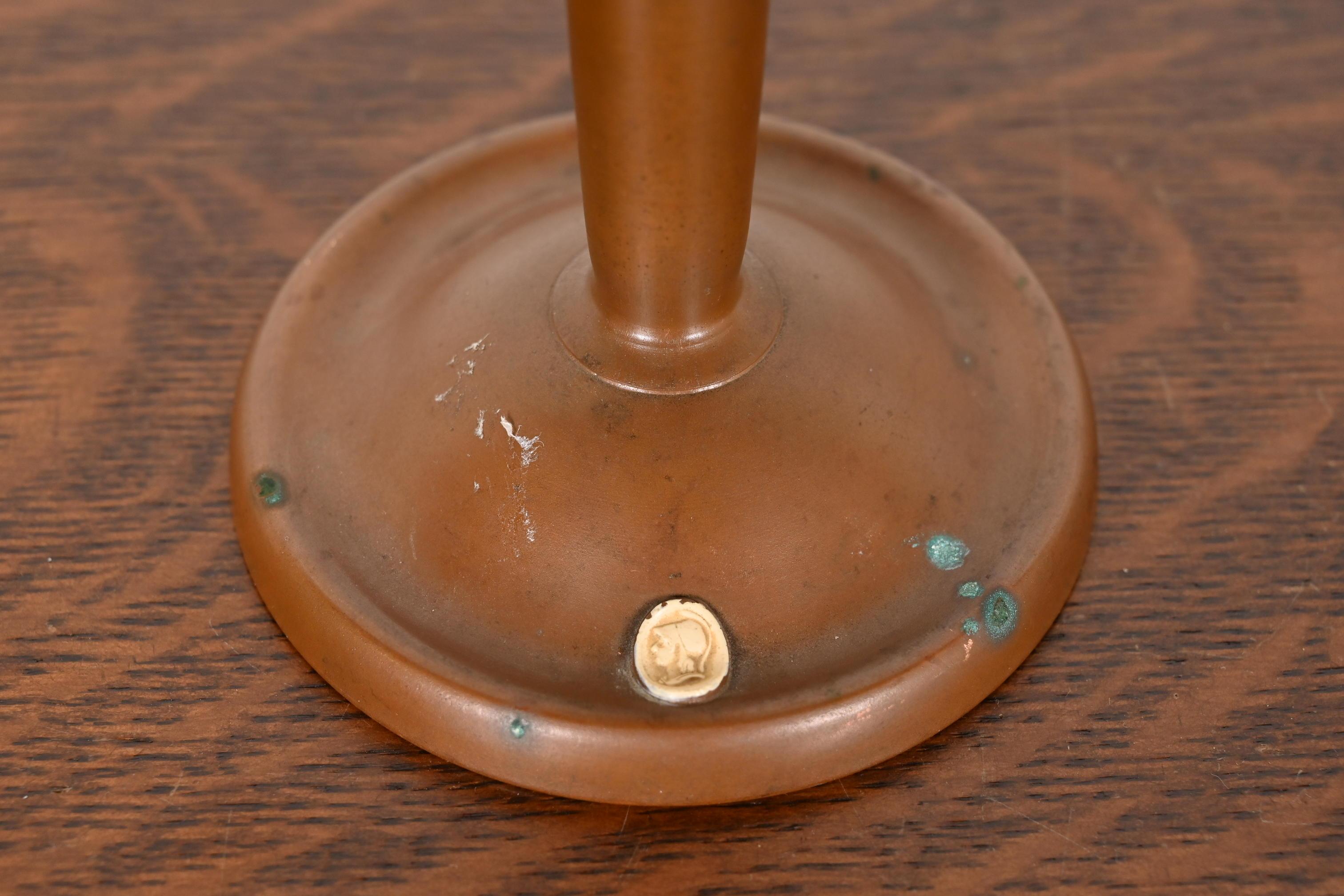 Candelieri in bronzo dello Studio A di Benedict, circa 1910 in vendita 3