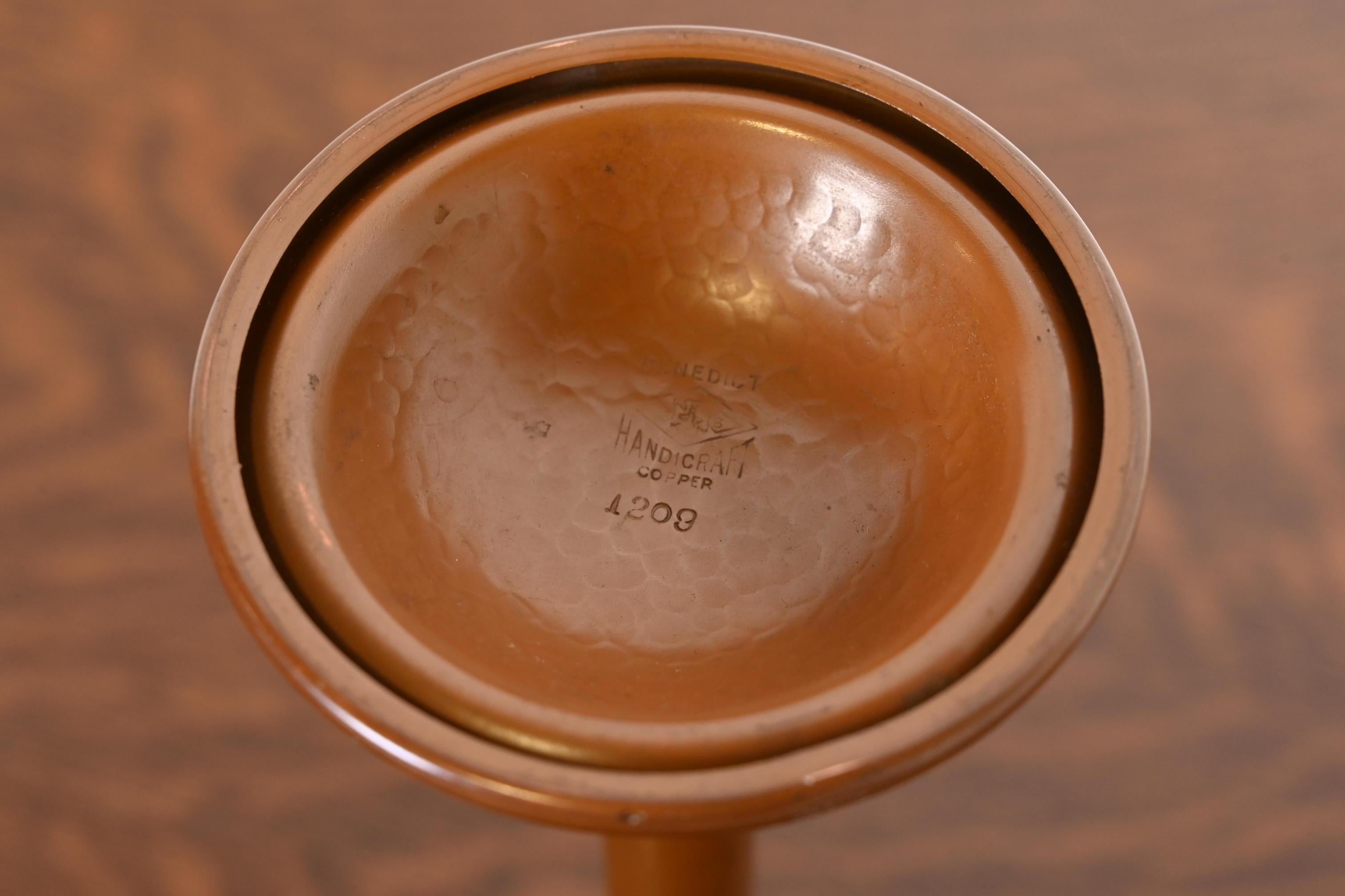 Benedict Studios Arts & Crafts Hammered Copper Bud Vase, Circa 1910 8