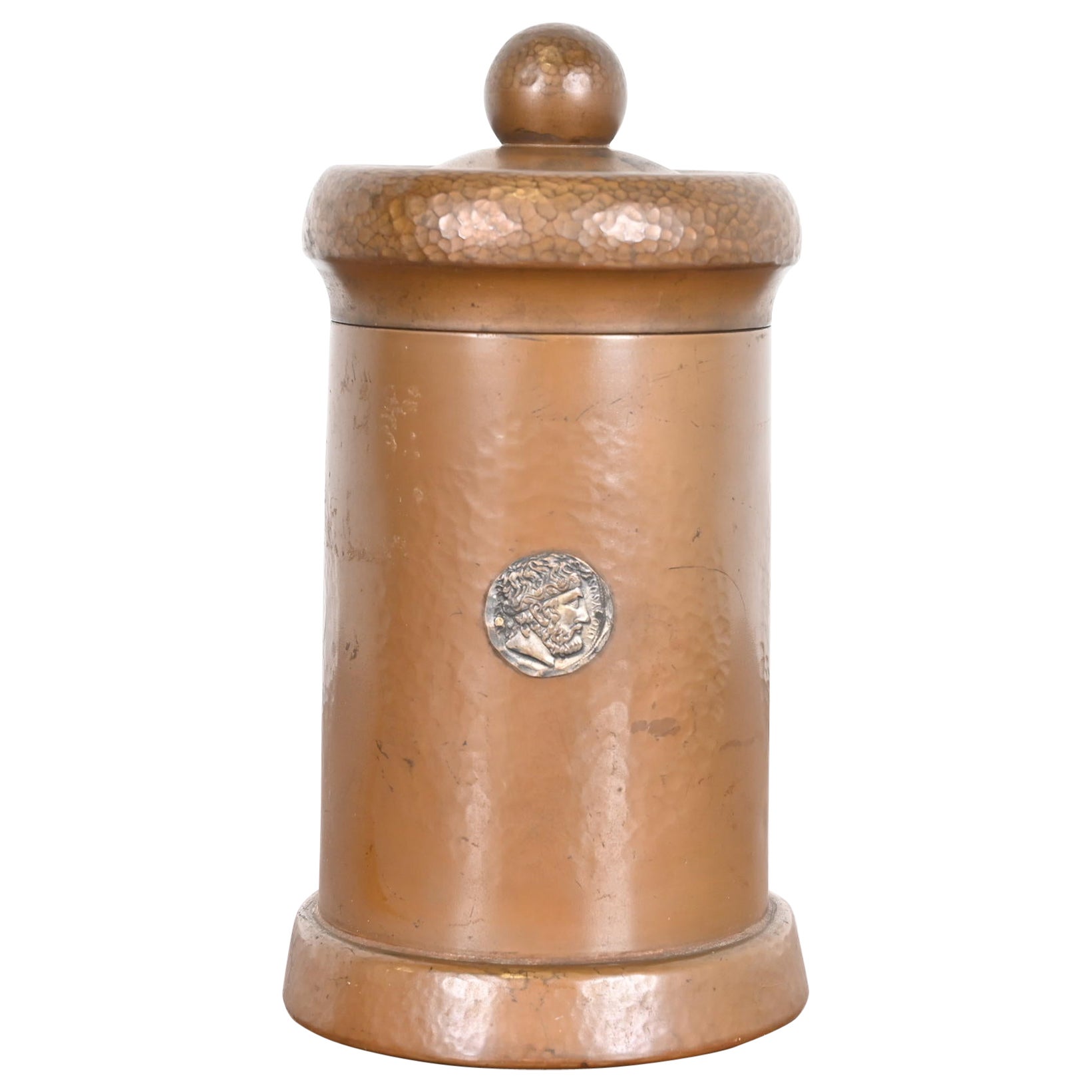 Benedict Studios Arts & Crafts Hammered Copper Humidor, Circa 1910