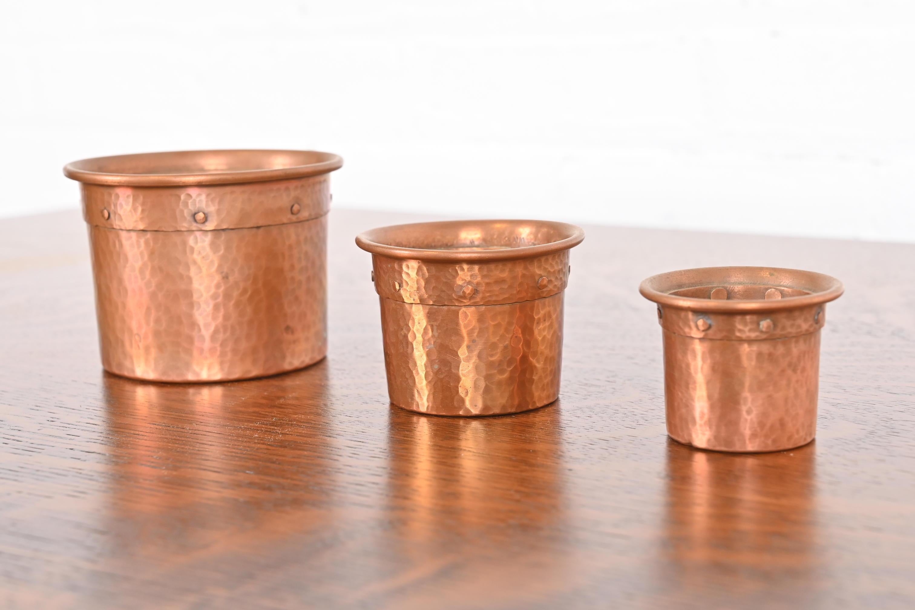 20th Century Benedict Studios Arts & Crafts Hammered Copper Nesting Cups, Circa 1910