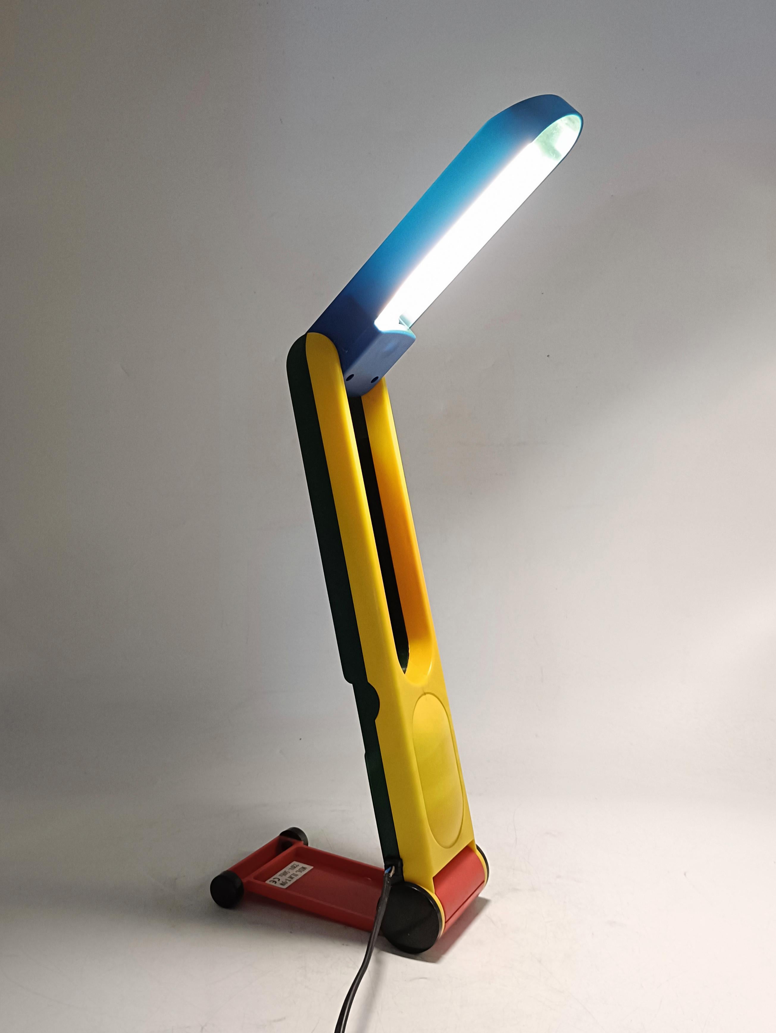 Plastic Benetton Folding Table Lamp Memphis Style, Italy 1980s For Sale