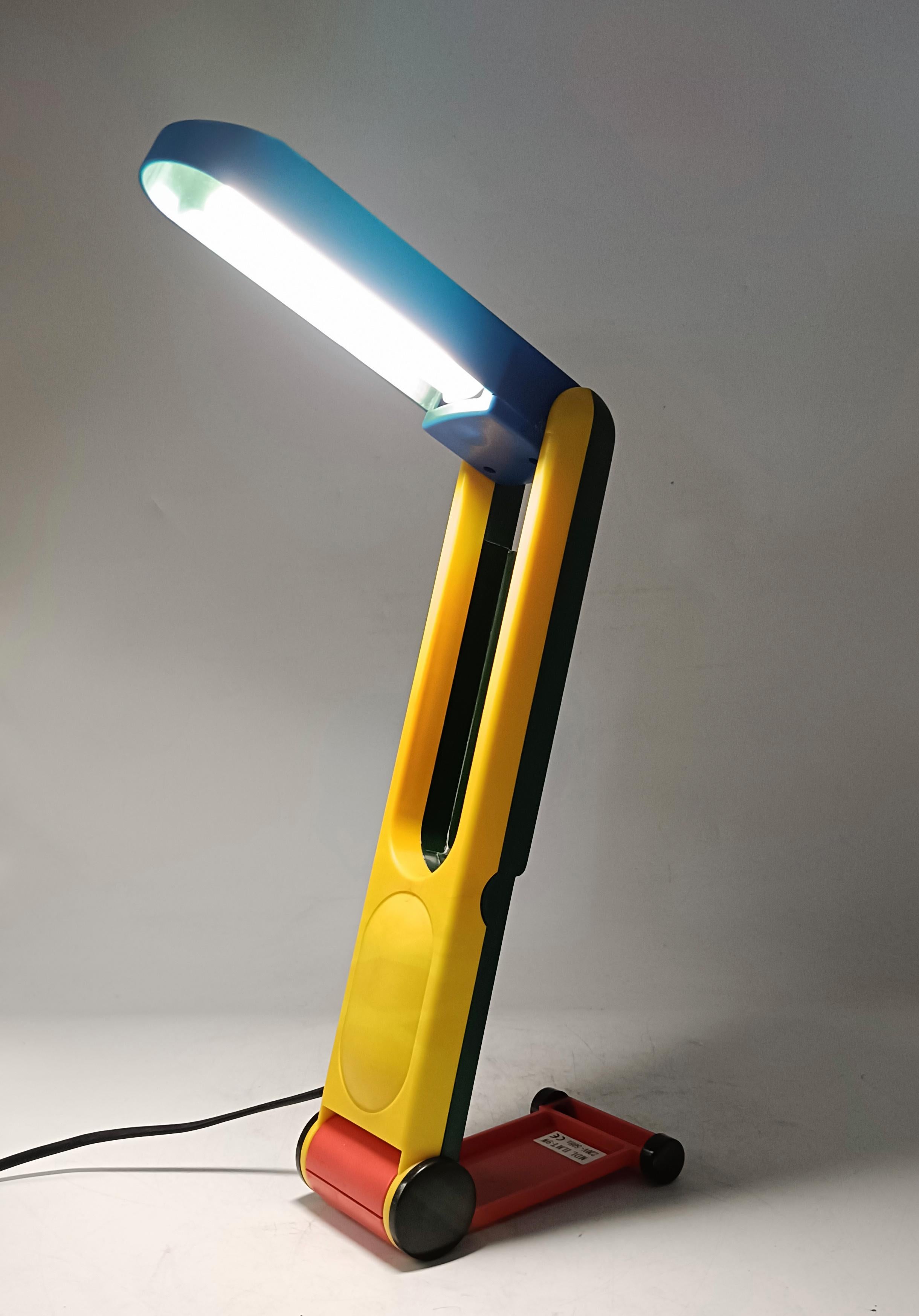 Benetton Folding Table Lamp Memphis Style, Italy 1980s For Sale 2