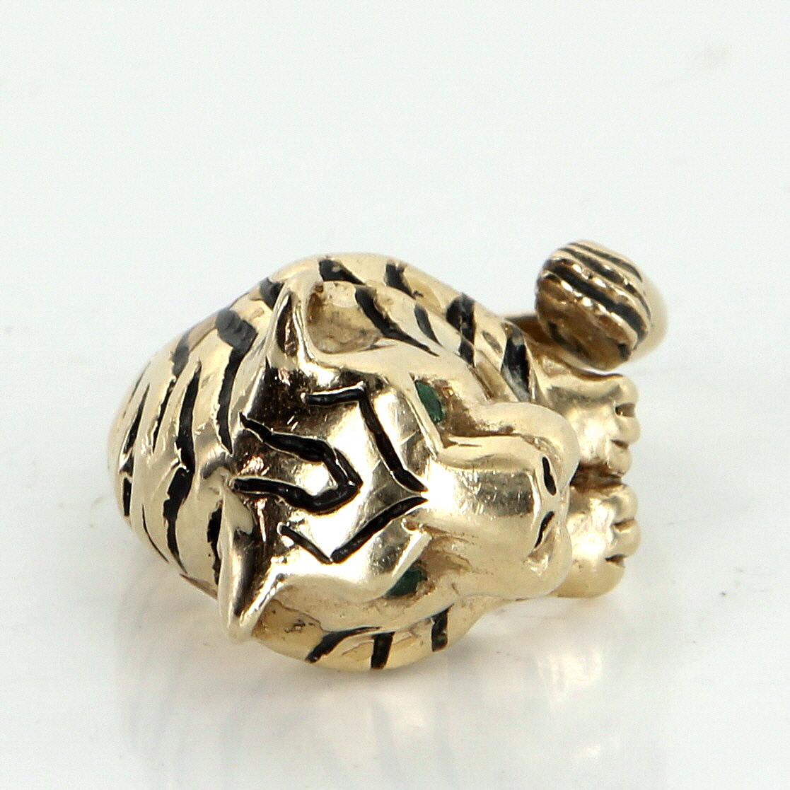 Round Cut Bengal Tiger Ring Vintage 14k Yellow Gold Black Enamel Estate Animal Jewelry For Sale