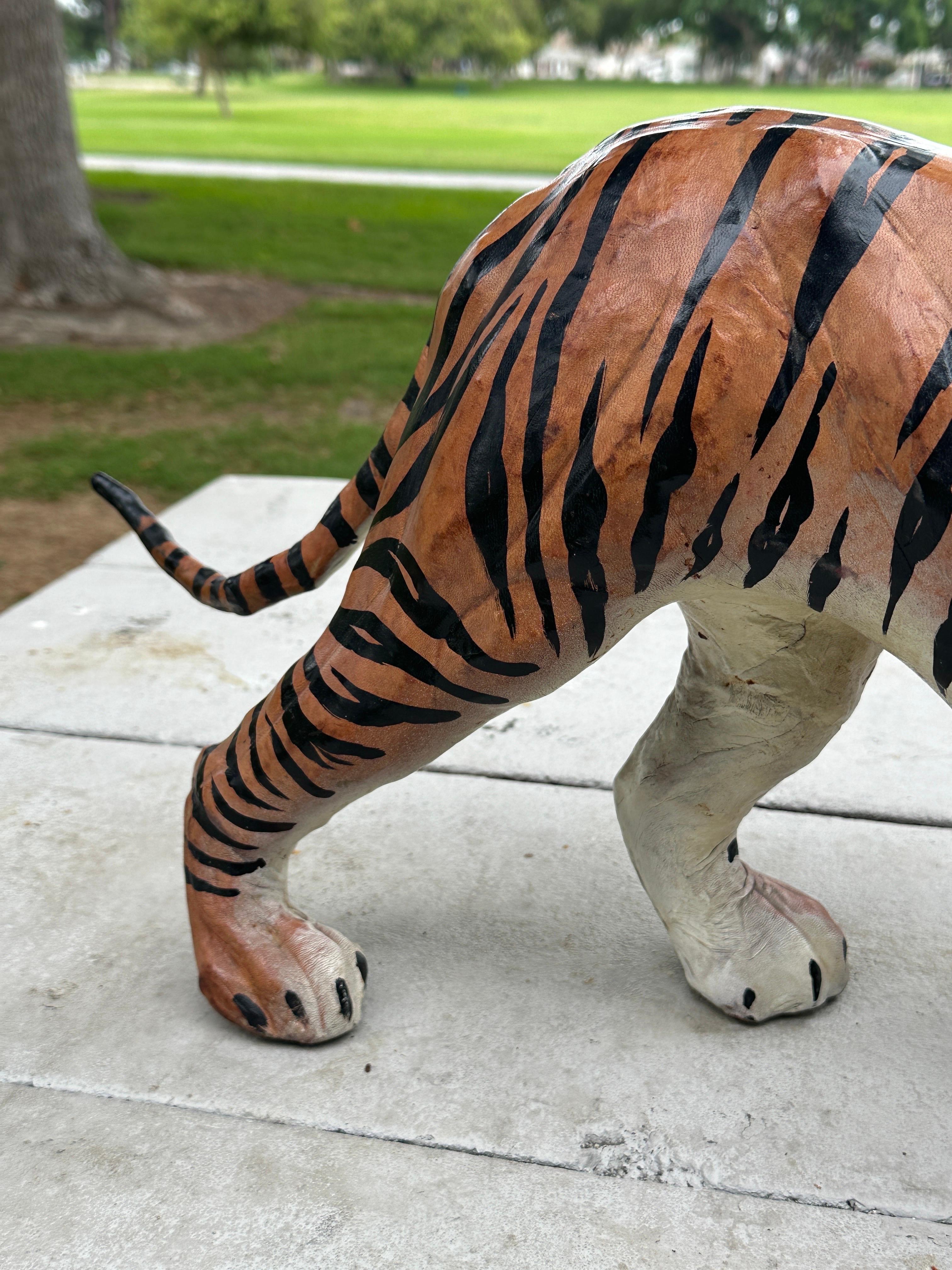 Bengalische Tiger-Skulptur im Angebot 6