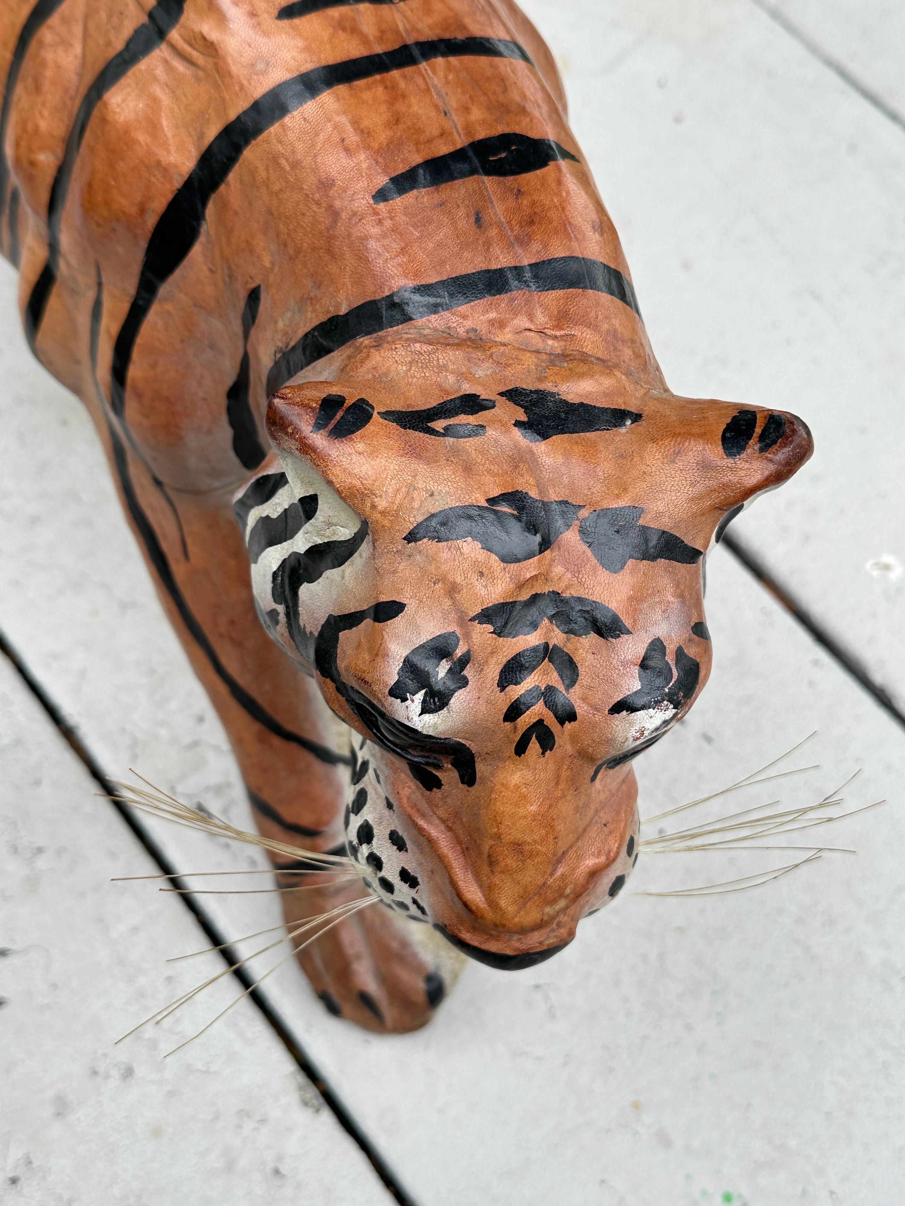 Bengalische Tiger-Skulptur im Angebot 7