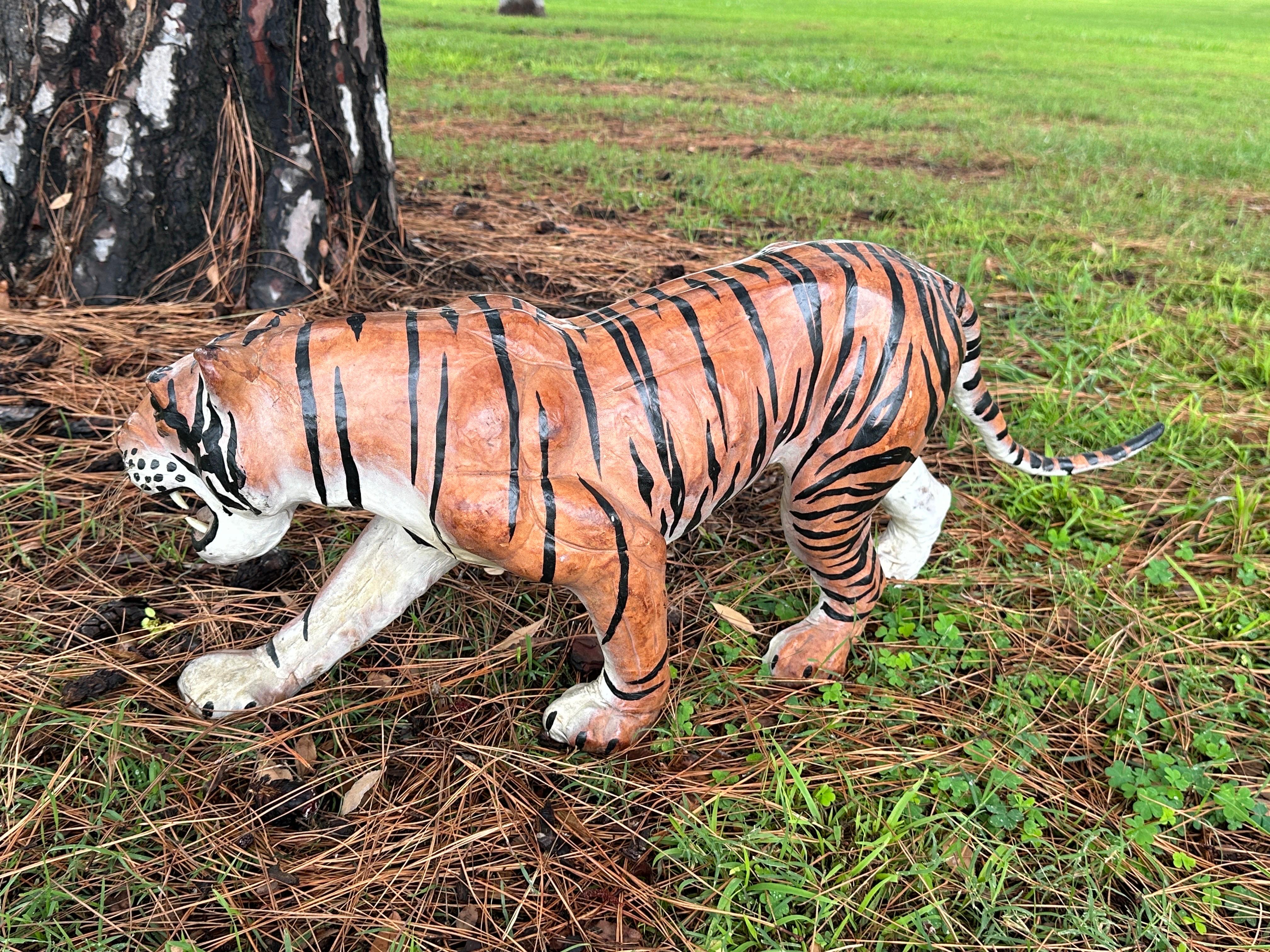 Bengalische Tiger-Skulptur im Angebot 9