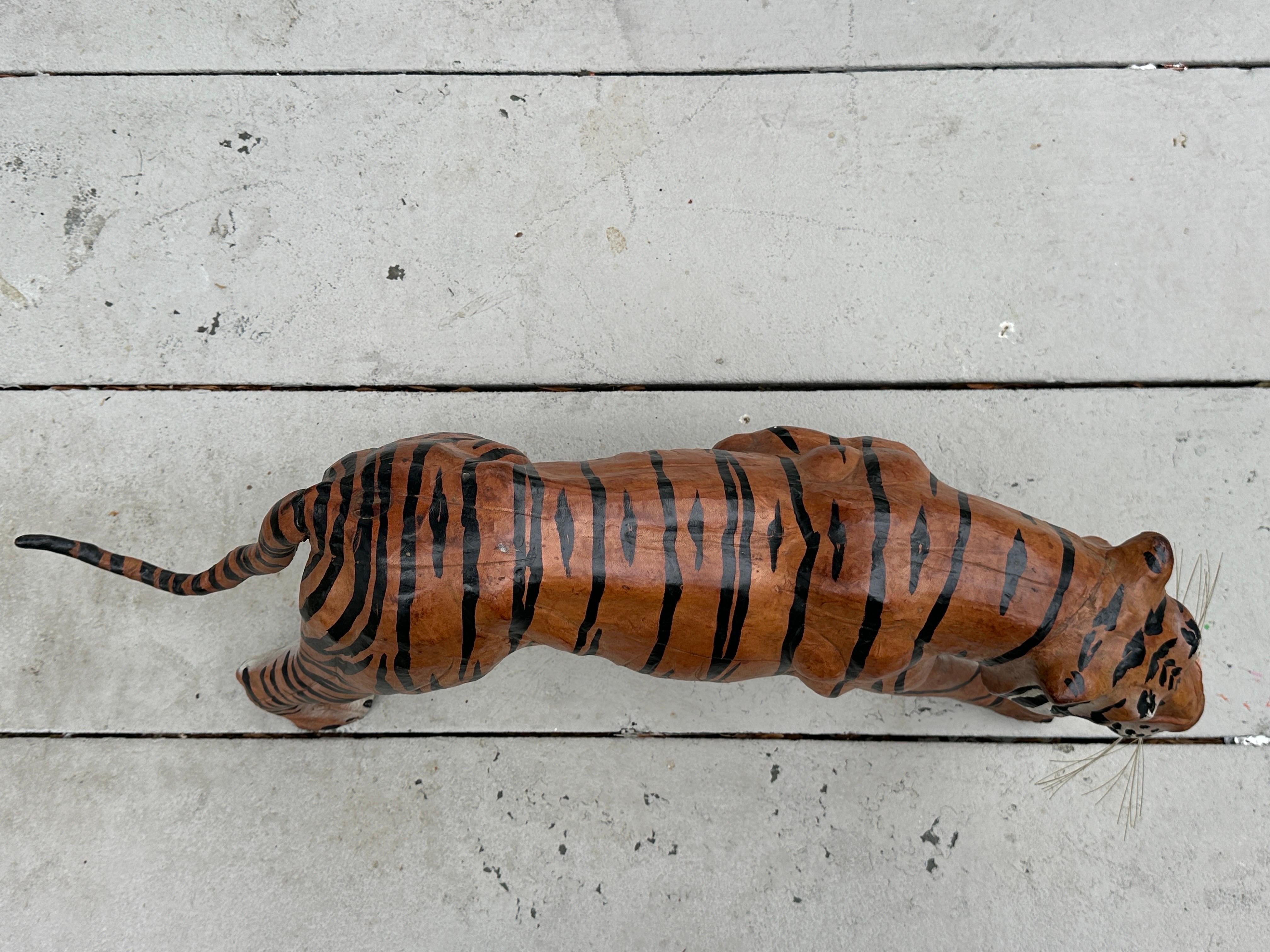 Bengalische Tiger-Skulptur im Angebot 10