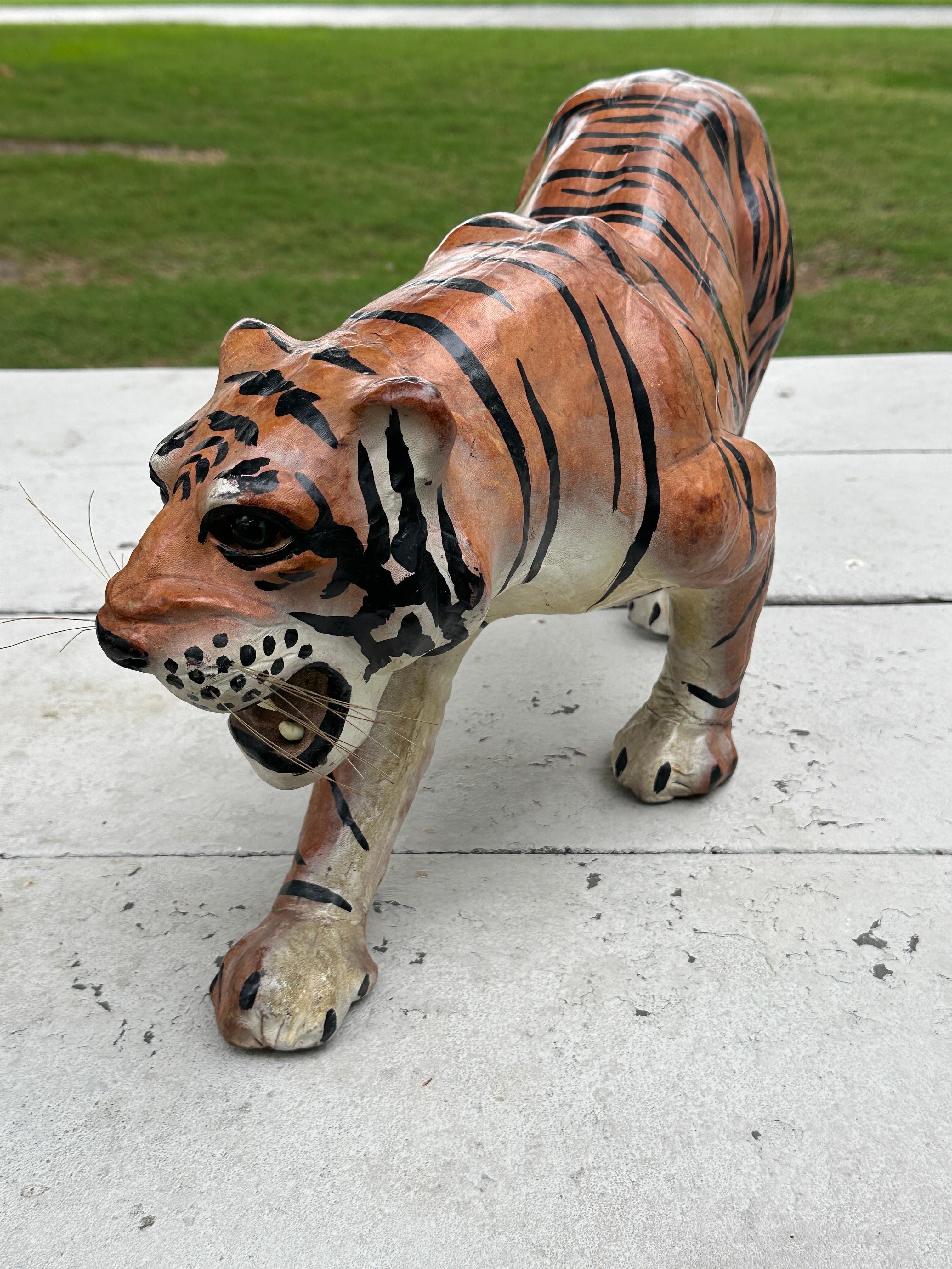 Bengalische Tiger-Skulptur im Zustand „Gut“ im Angebot in North Hollywood, CA