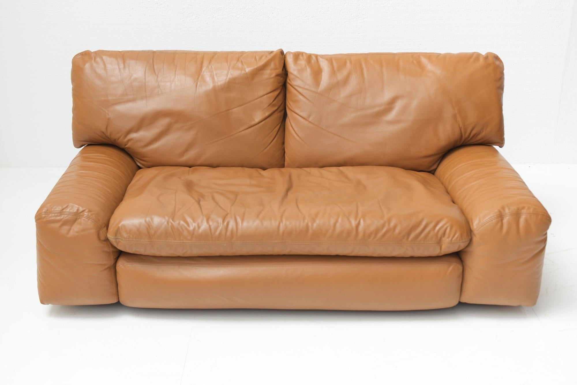 Cognacfarbene Vintage-Sofa aus Leder von Cini Bouri für Arflex Italien im Angebot 10