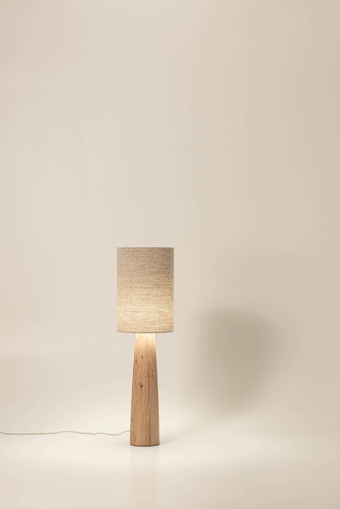 Bengra FL4L lamp by Jeroen De Ruddere
Dimensions: D 33 x H 120 cm
Cord Lenght: 175 cm
Dimmable: Yes
Materials: Oak Brutal nature and textile.

All pieces are CE certified.

Each lamp is handmade so the measurements may differ minimally.