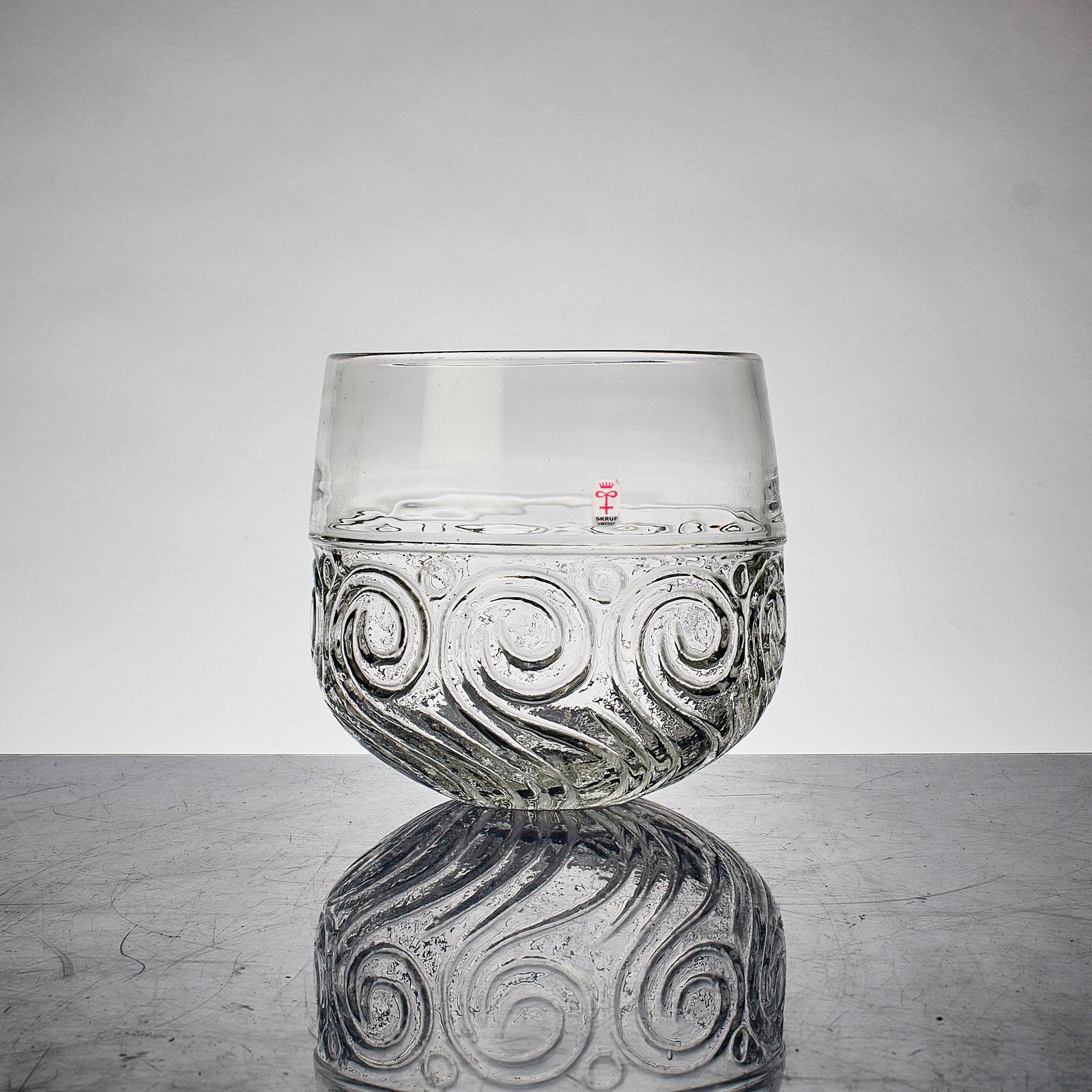 Seltene Glasschale von Bengt Edenfalk, hergestellt von Skruf Schweden 1960er Jahre (Schwedisch) im Angebot