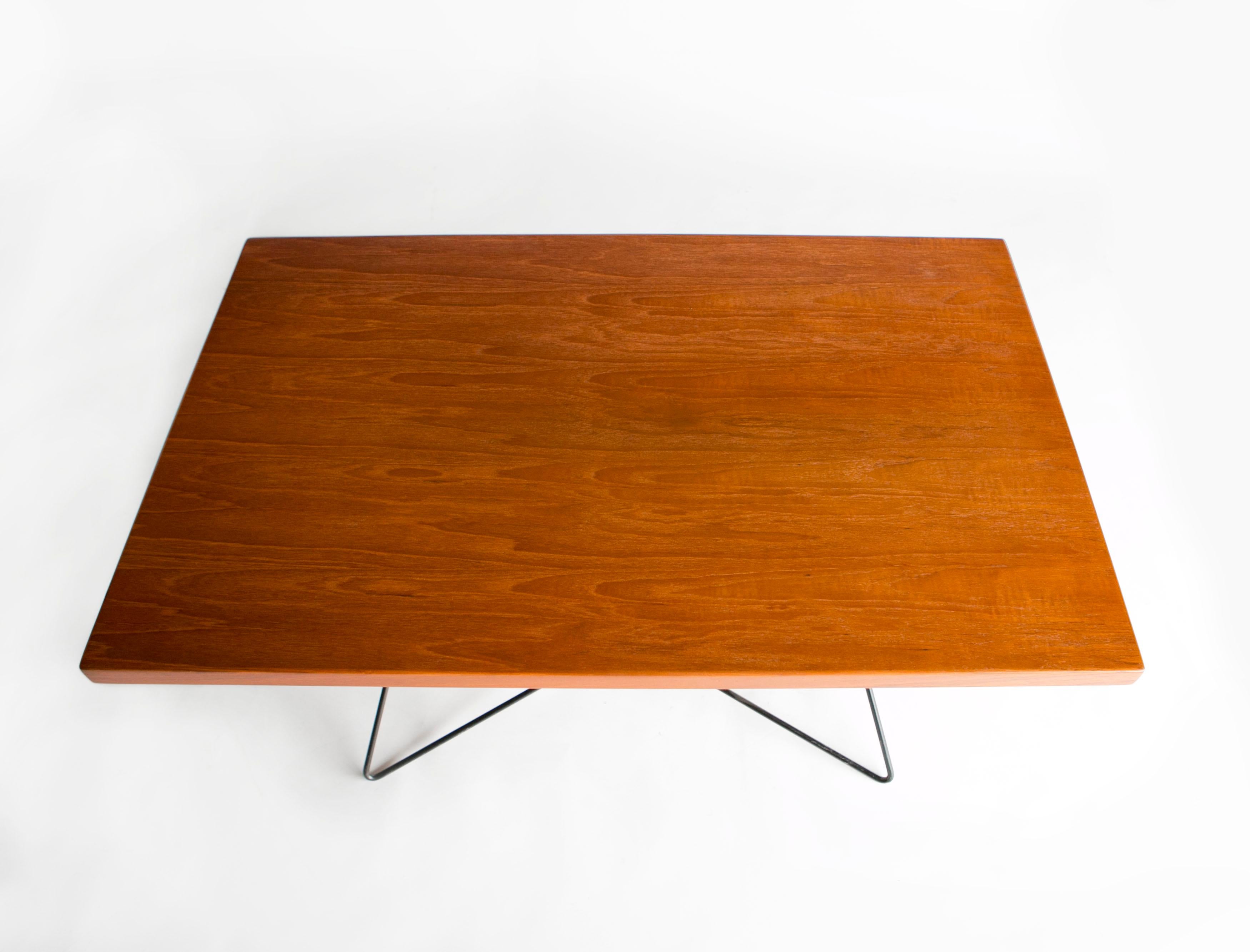 Table « A2 » de Bengt Johan Gullberg à 3 hauteurs, Compagnie de négoce Gullberg Suède, années 1950 en vente 2