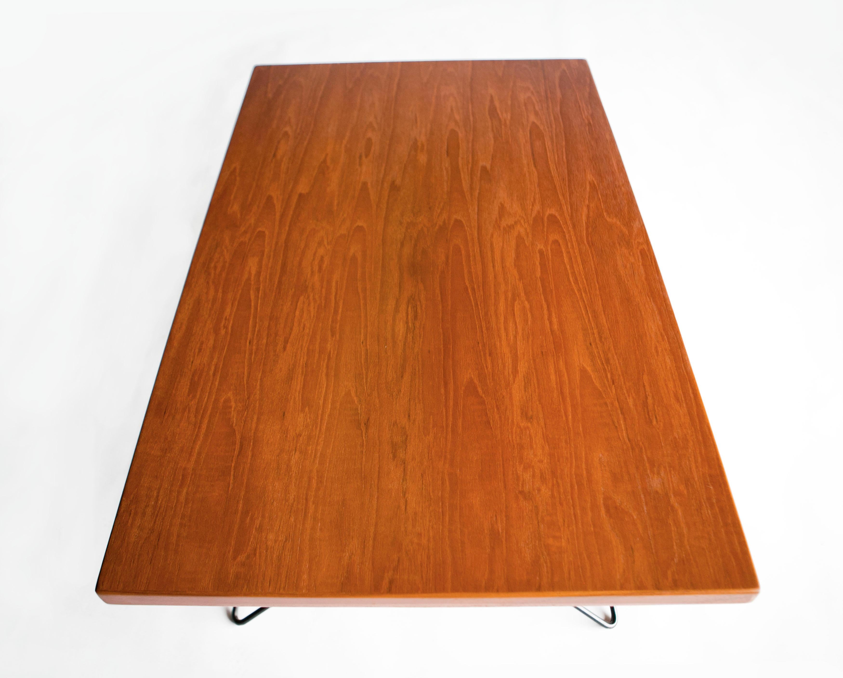 Table « A2 » de Bengt Johan Gullberg à 3 hauteurs, Compagnie de négoce Gullberg Suède, années 1950 en vente 1