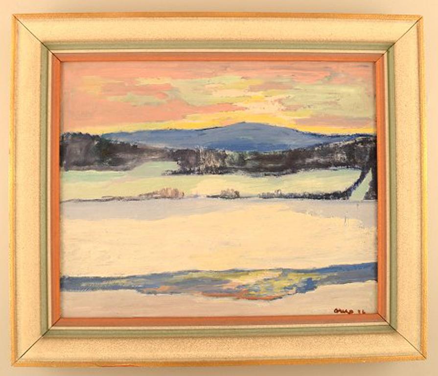 Bengt Orup (b. 1916, 1996), Swedish artist. Oil on canvas. Sunset in snowy winter landscape. 1936. Peaceful Nordic atmosphere.
In very good condition.
Signed and dated.
The canvas measures: 40 x 32 cm.
The frame measures: 5.5 cm.