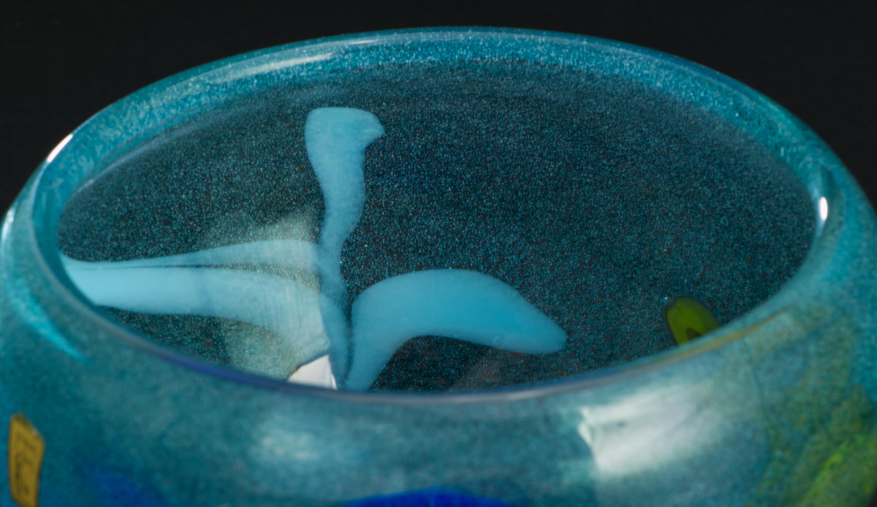 Bengt Orup for Johansfors Sweden Modernist Blue Art Glass Vase For Sale 7