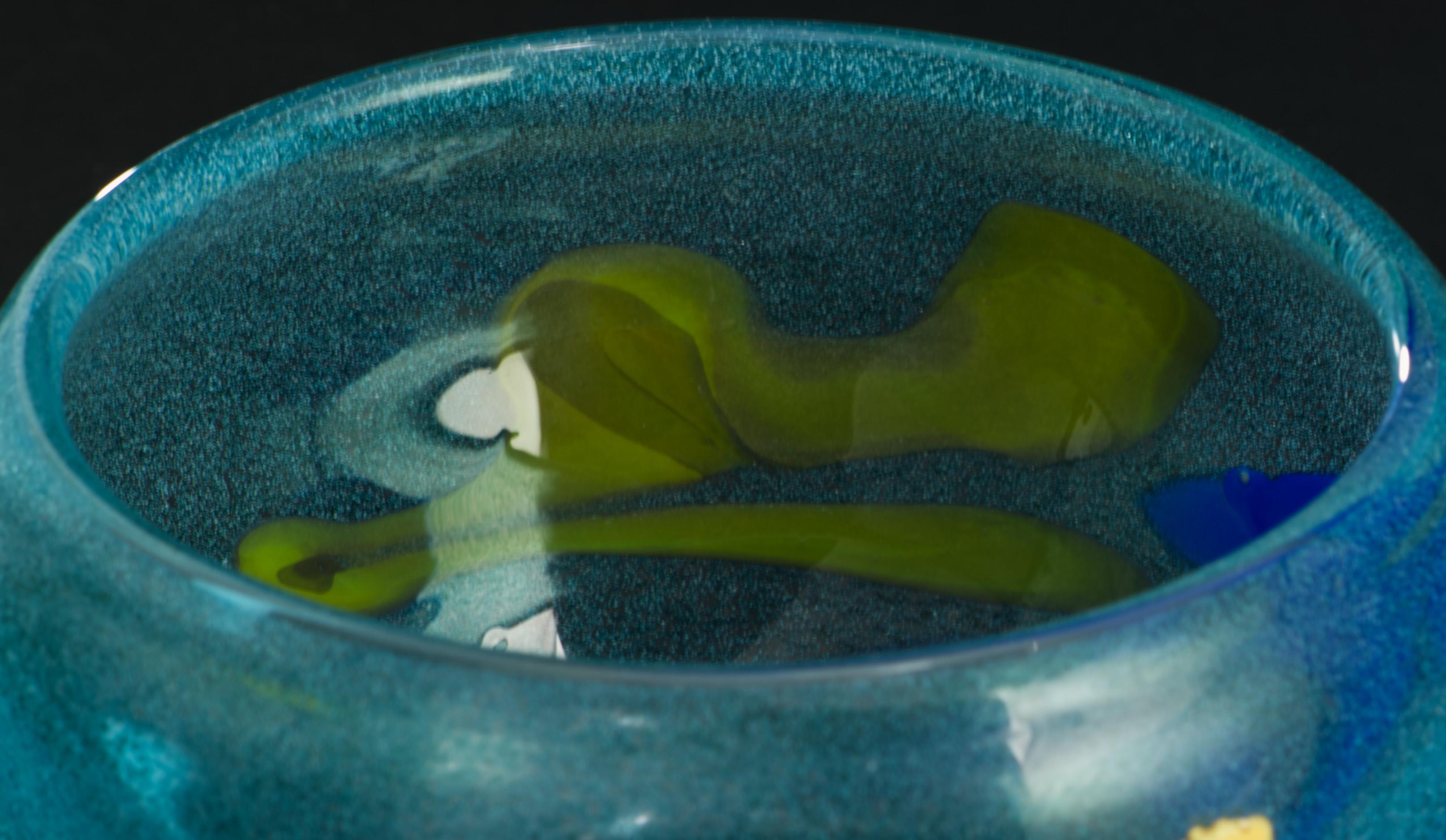 Bengt Orup for Johansfors Sweden Modernist Blue Art Glass Vase For Sale 8
