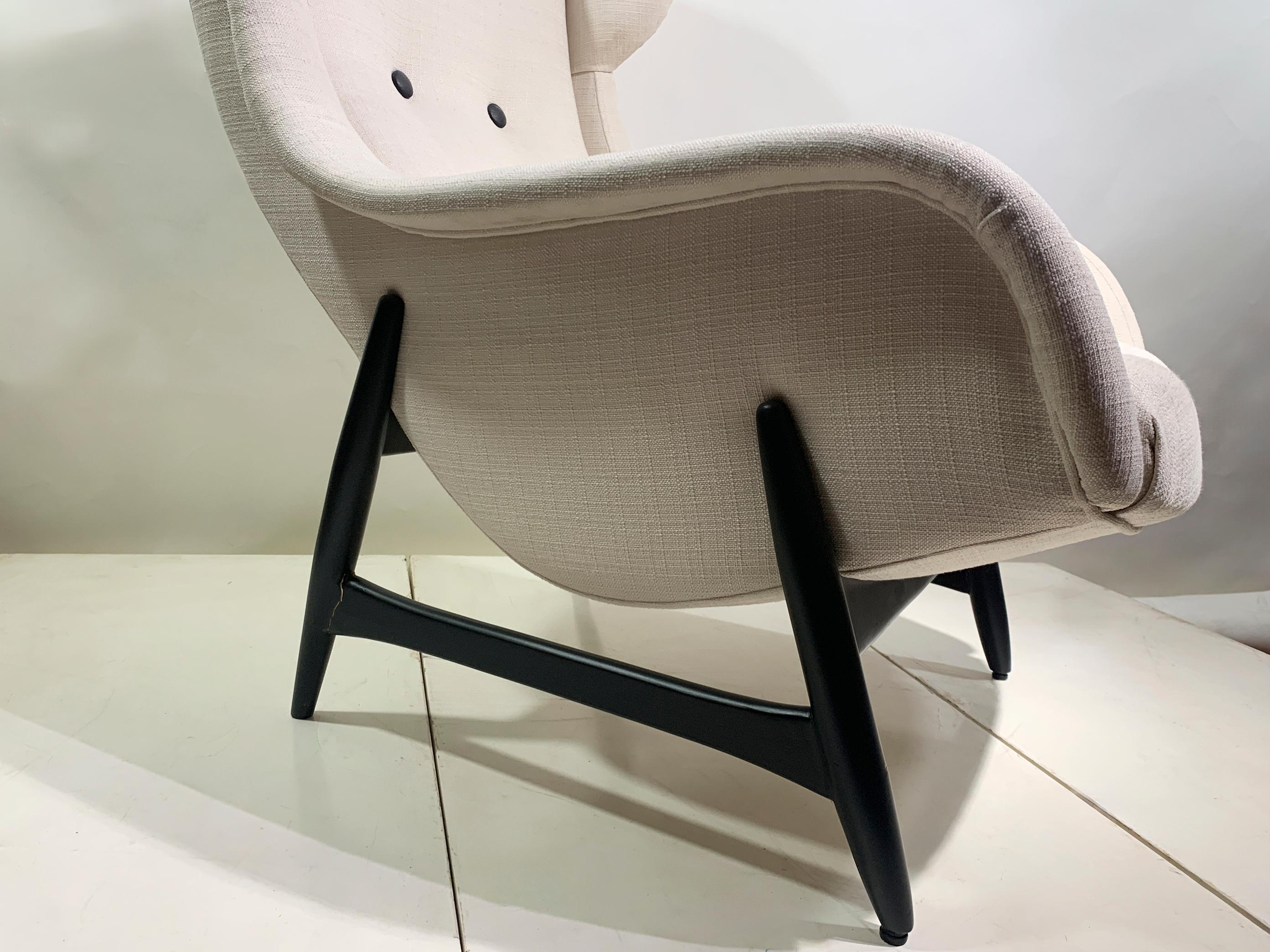 Bengt Ruda Lounge Chair in Cream/Beige Fabric for Artifort, Circa 1960 For Sale 6