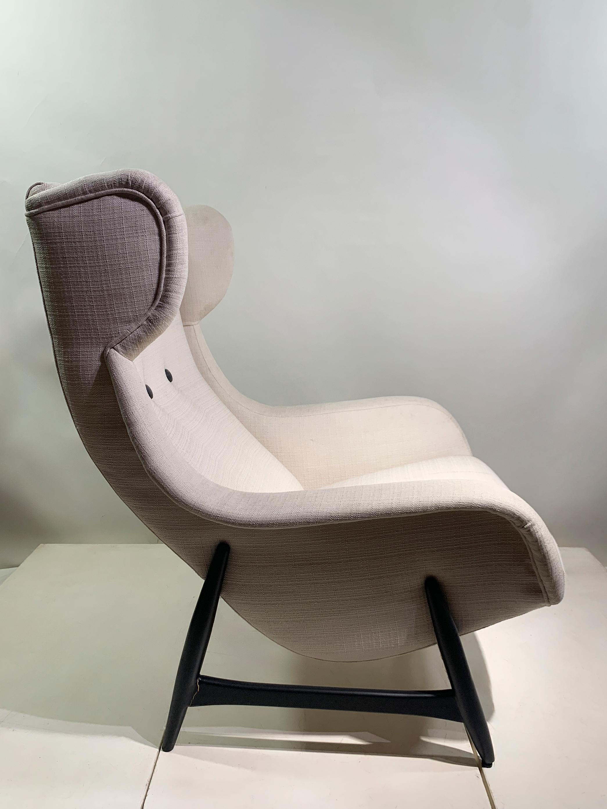 Mid-Century Modern Bengt Ruda Lounge Chair in Cream/Beige Fabric for Artifort, Circa 1960 For Sale