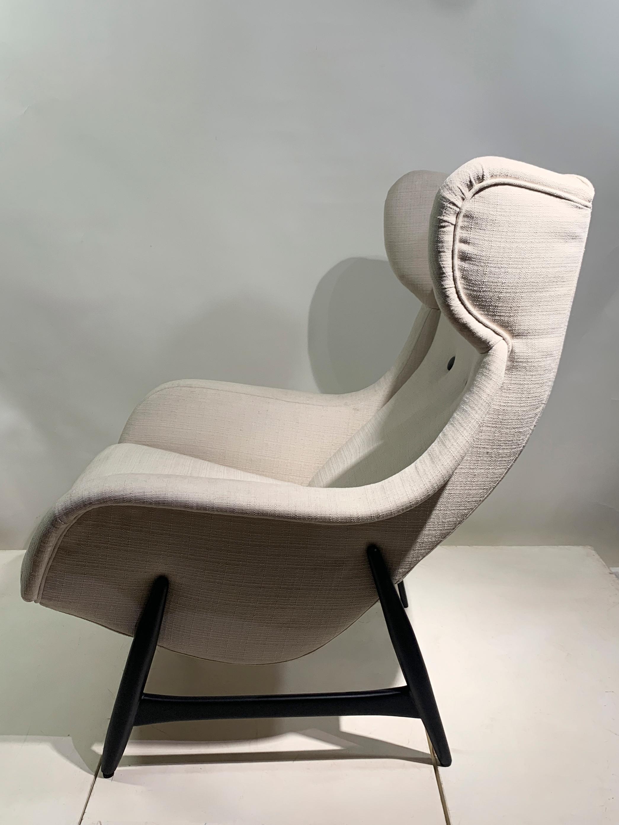 Bengt Ruda Lounge Chair in Cream/Beige Fabric for Artifort, Circa 1960 In Good Condition For Sale In Beirut, LB