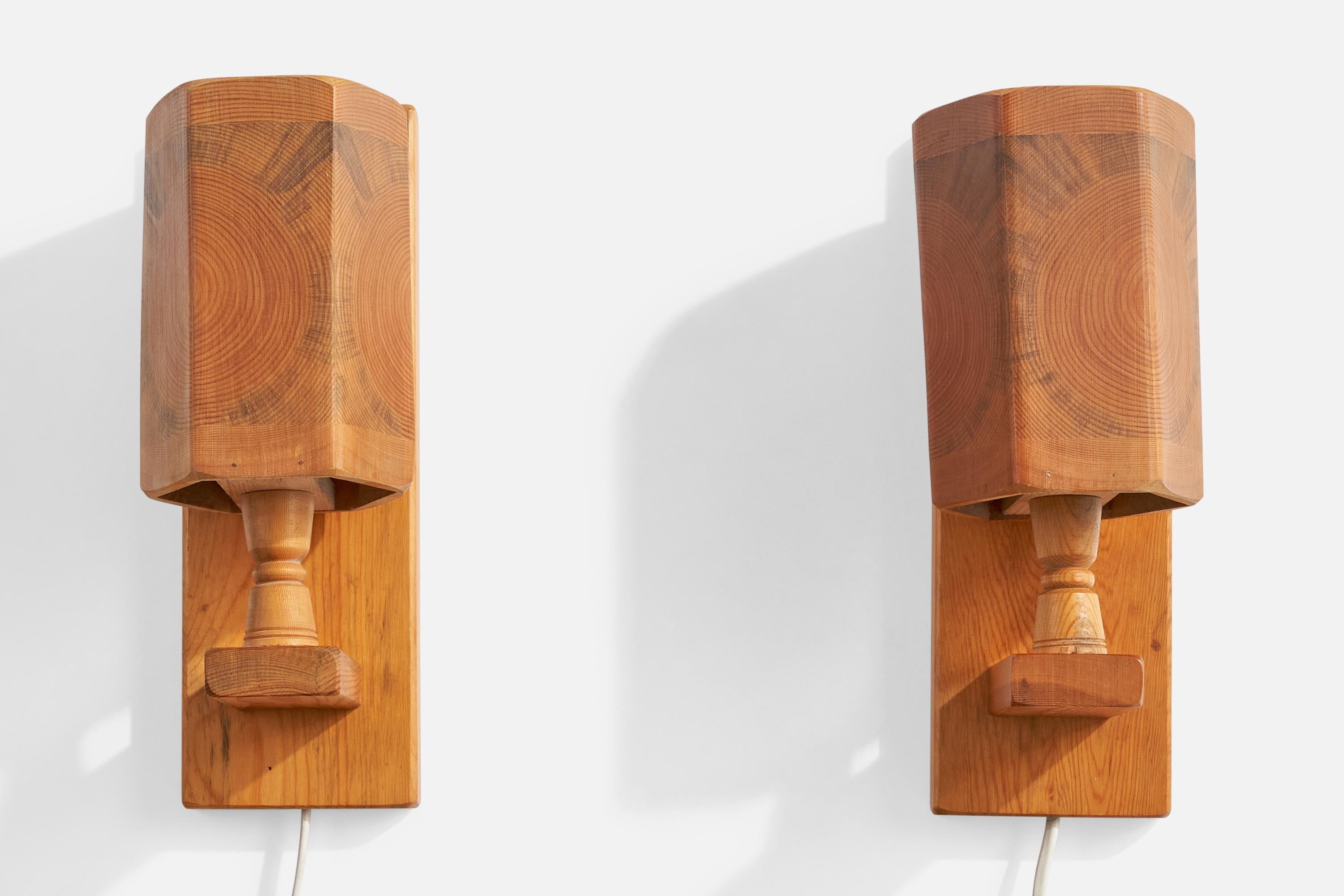 Late 20th Century Bengt Slöjdare, Wall Lights, Pine, Sweden, 1970s For Sale