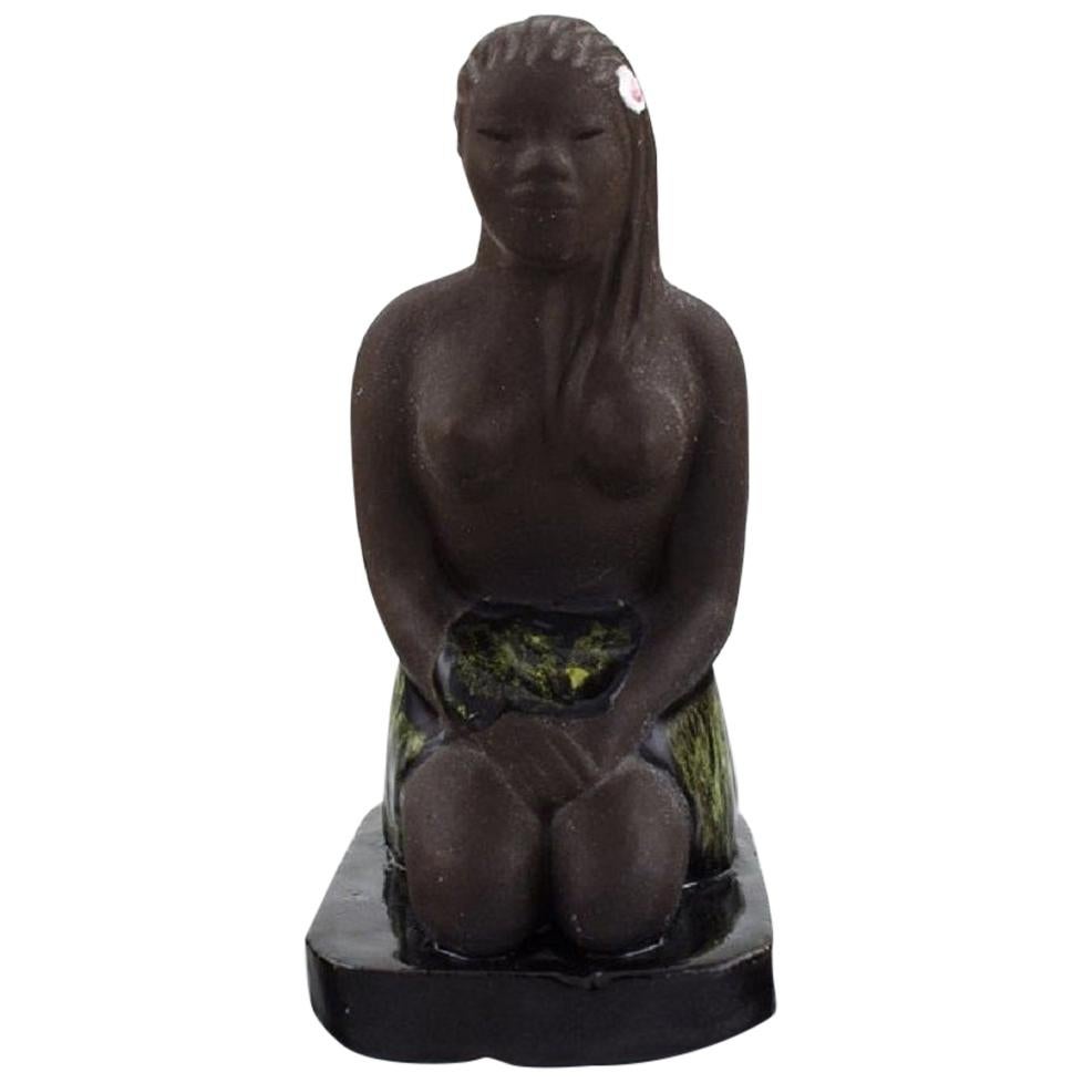 Bengt Wall, Sweden, Balinese Girl in Raw and Glazed Ceramics, 1950s For Sale