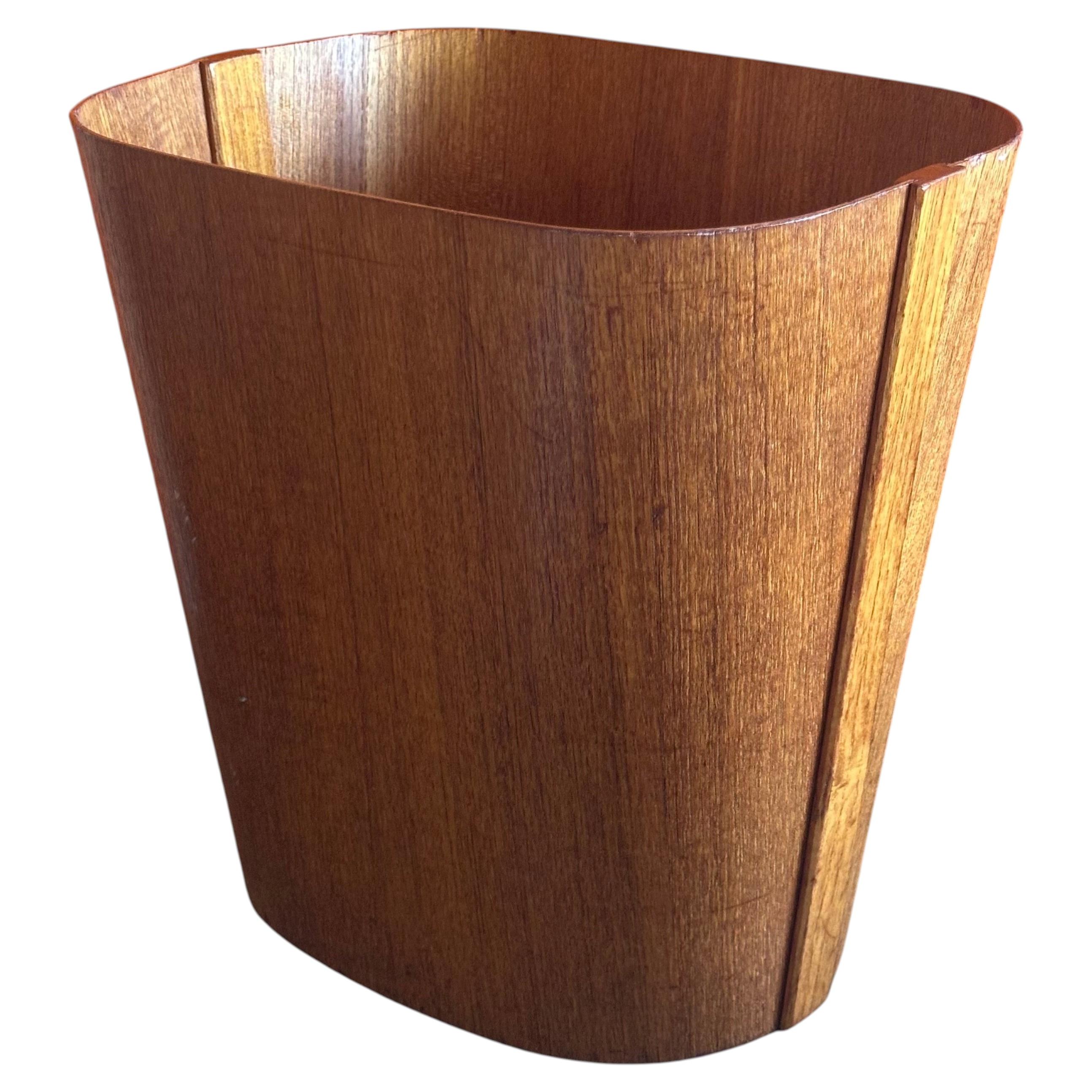 Cestino per la spazzatura / cestino per la carta da lettere in teak in stile Danish Modern di Beni Møbler
