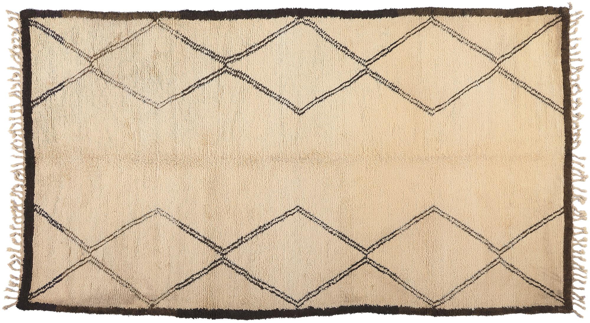 Marokkanischer Beni Ourain-Teppich im Vintage-Stil, Mid-Century Modern trifft auf minimalistischen Stil im Angebot 3