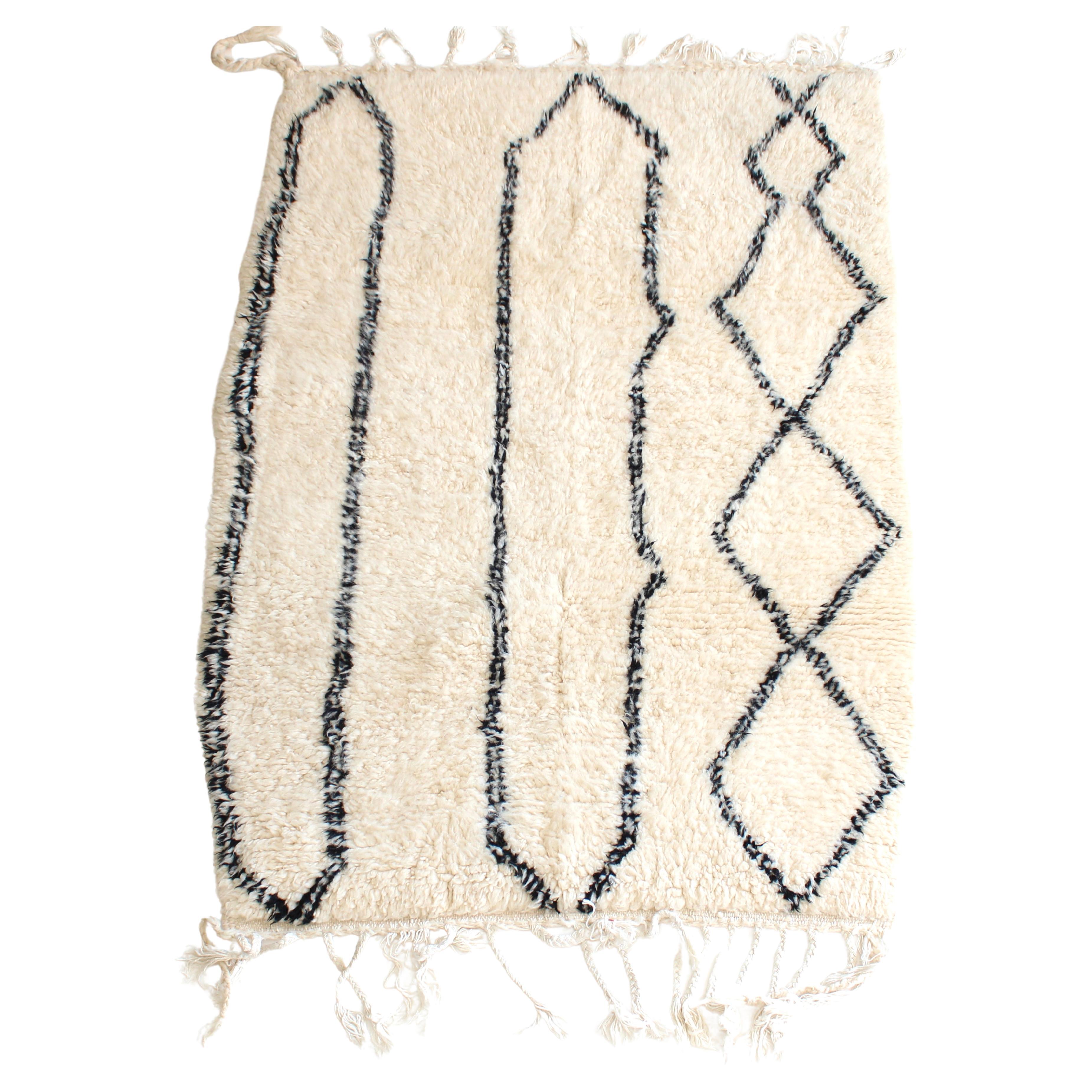 Tapis Beni Ourain Marocain Laine Crème et Noir de l
Atlas