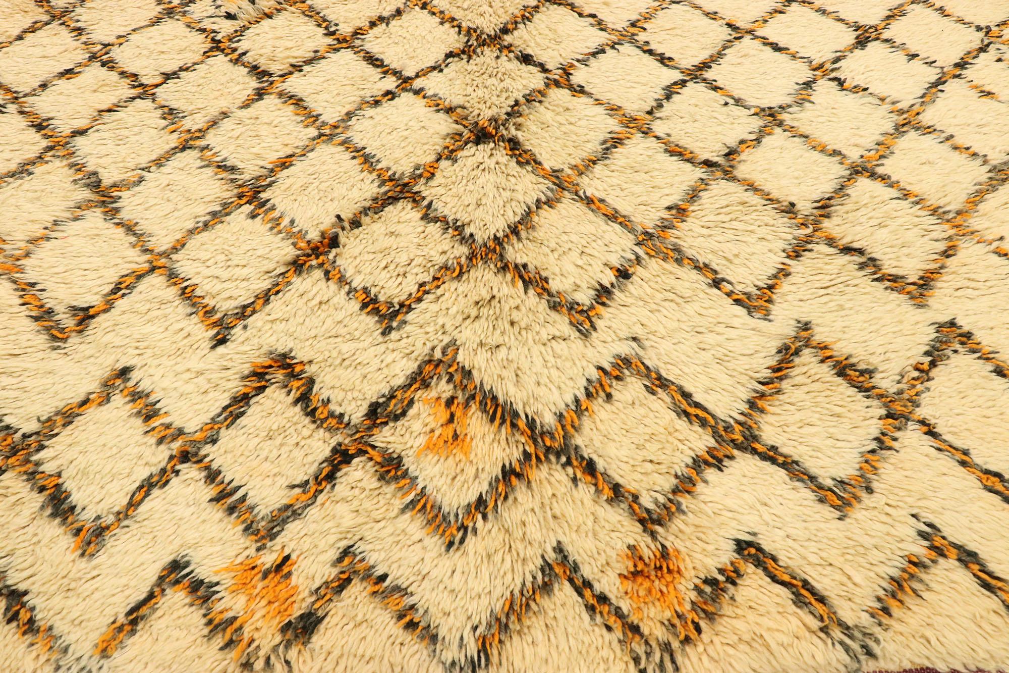 Vintage Moroccan Beni Ourain Rug with Mid-Century Modern Style In Good Condition For Sale In Dallas, TX