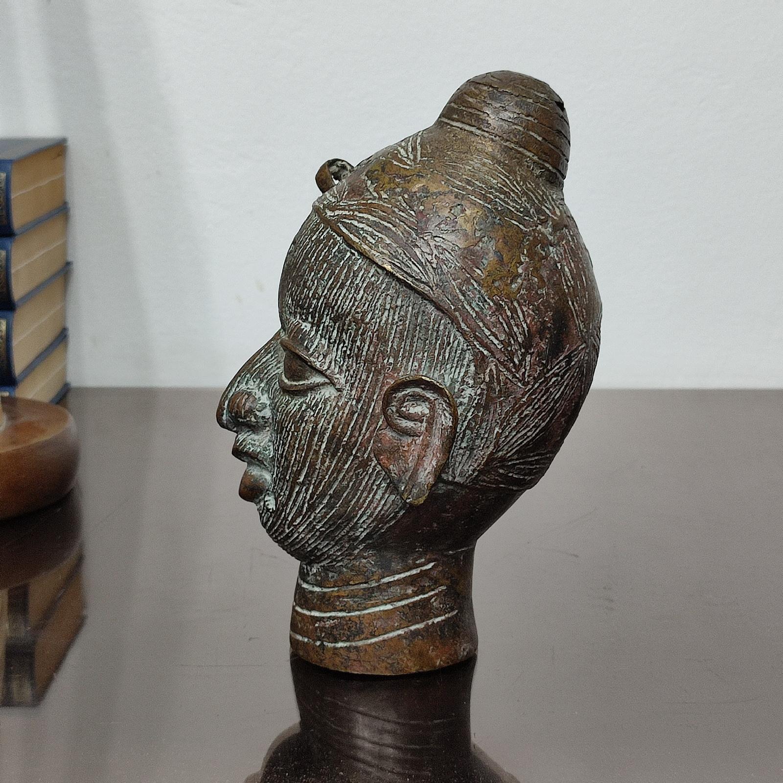 Benin Bronze Head In Good Condition For Sale In Bochum, NRW