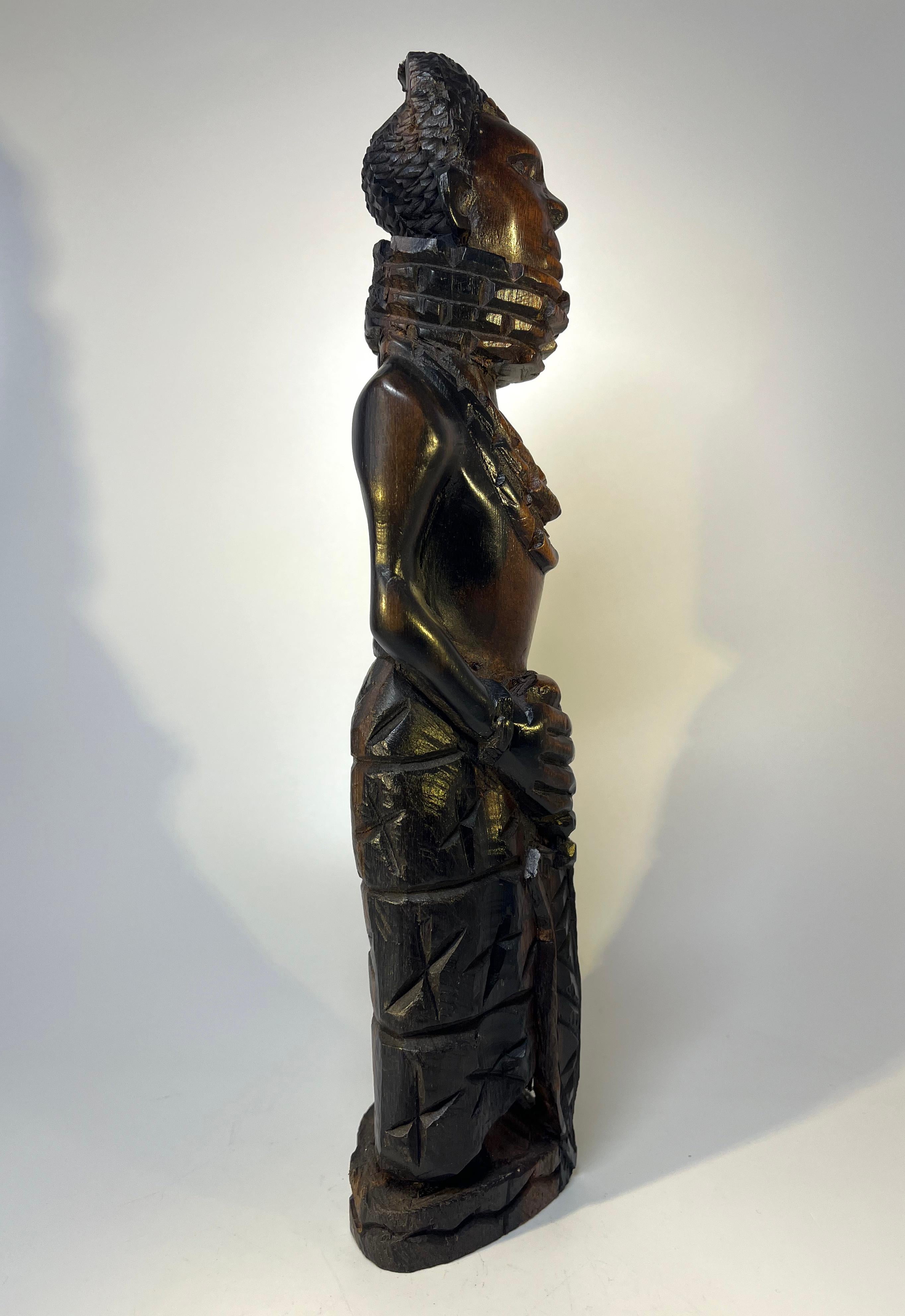 Benin Kingdom Ebony Carving of a Young King Oba, Nigerian For Sale 2