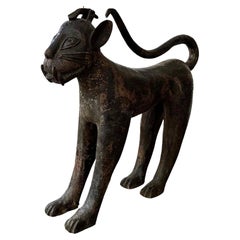 Sculpture en bronze du Bénin 'Nigeria' représentant un léopard debout