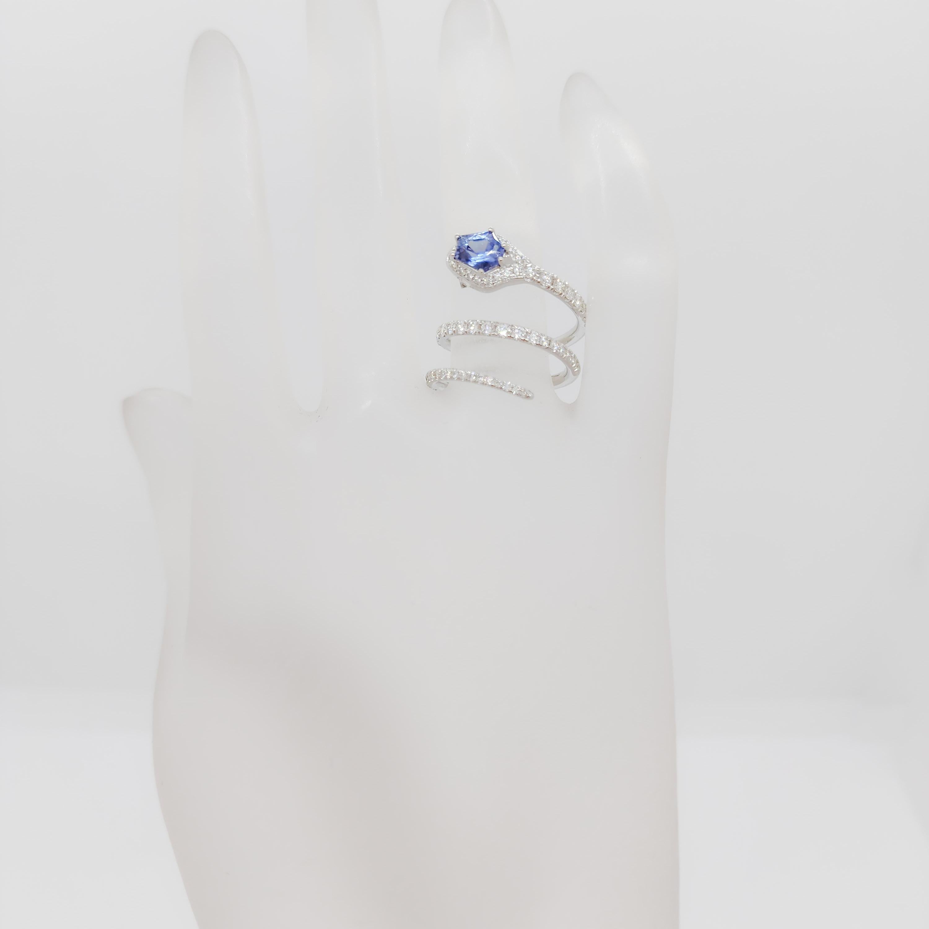 Benitoite and White Diamond Snake Ring in 18k In New Condition For Sale In Los Angeles, CA