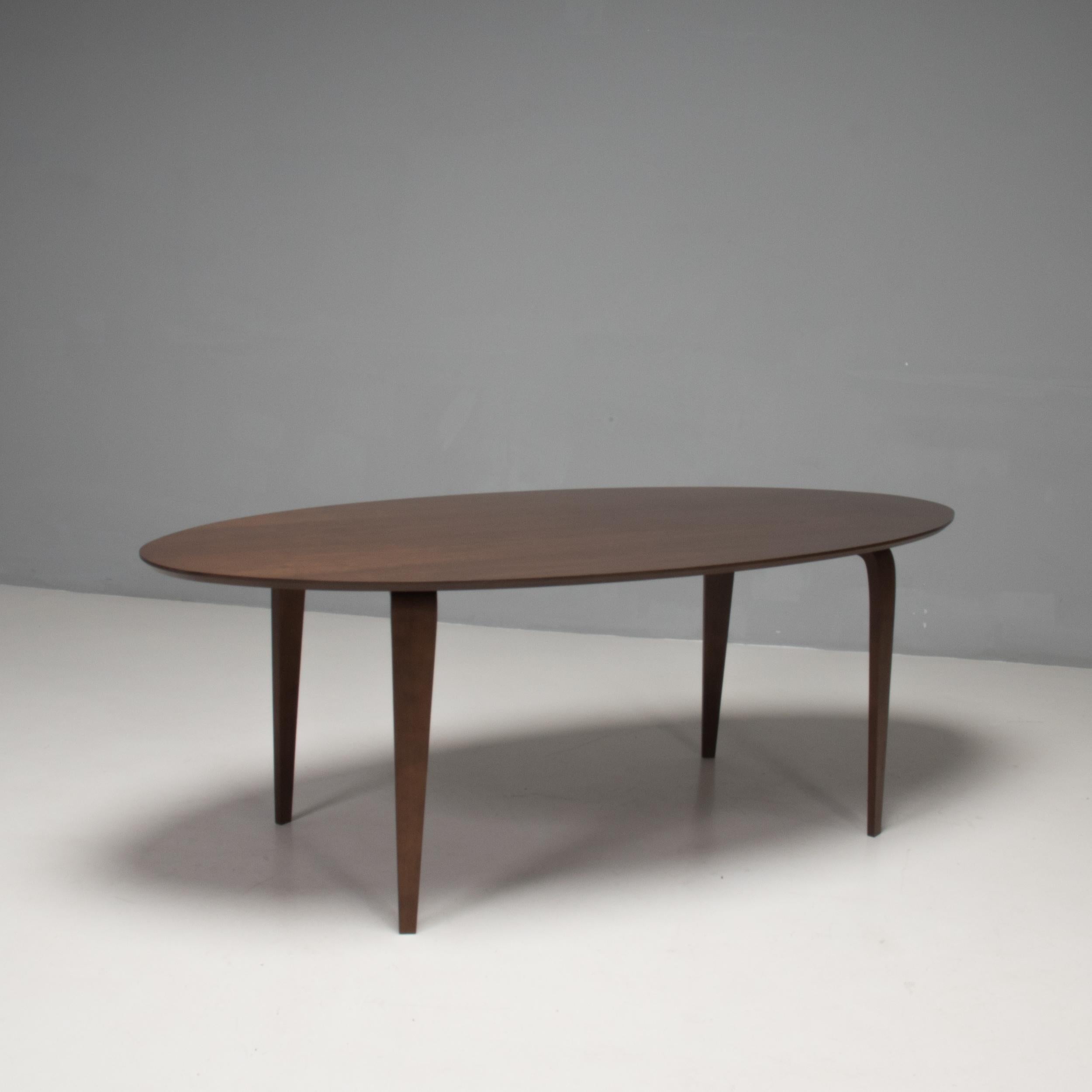 Benjamin Cherner Classic Walnut Oval Dining Table, 2013 In Good Condition In London, GB