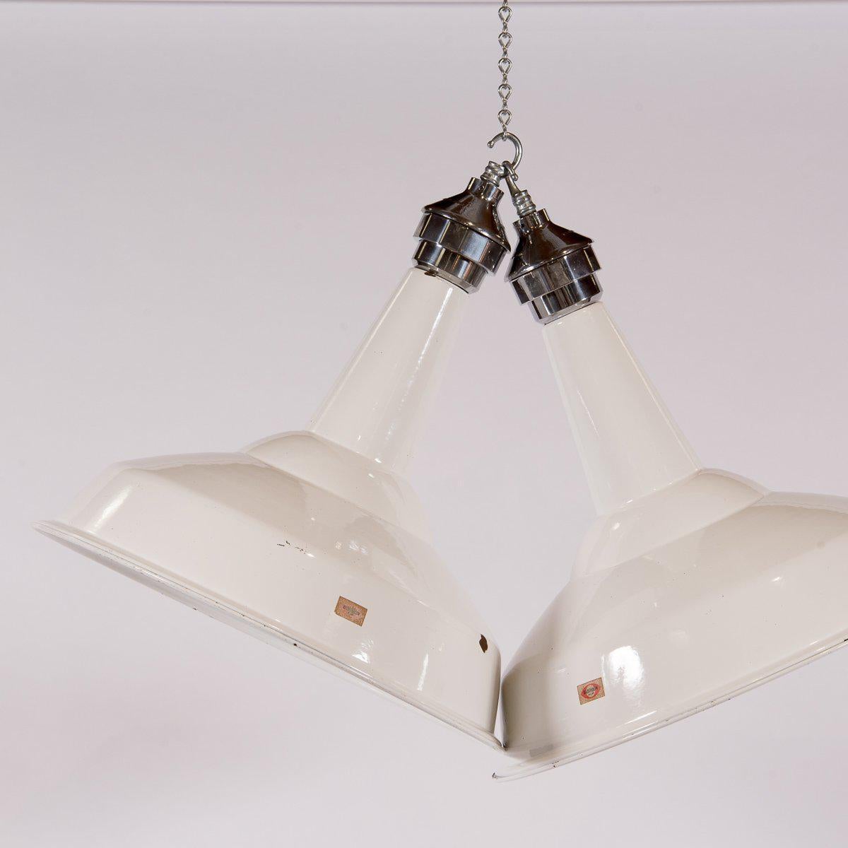 Benjamin Electric Industrial XL White Enamel Factory Lights In Excellent Condition In Nottingham, GB
