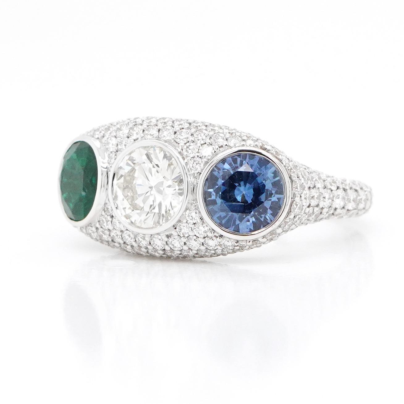 Modern BENJAMIN FINE JEWELRY 0.89 cts Round Brilliant Emerald with Diamond 18K Ring For Sale