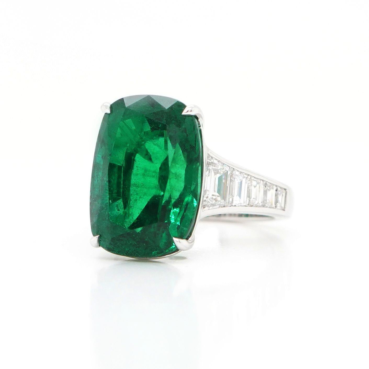 Modern BENJAMIN FINE JEWELRY 12.39 cts  Emerald with Diamond 18K Ring For Sale